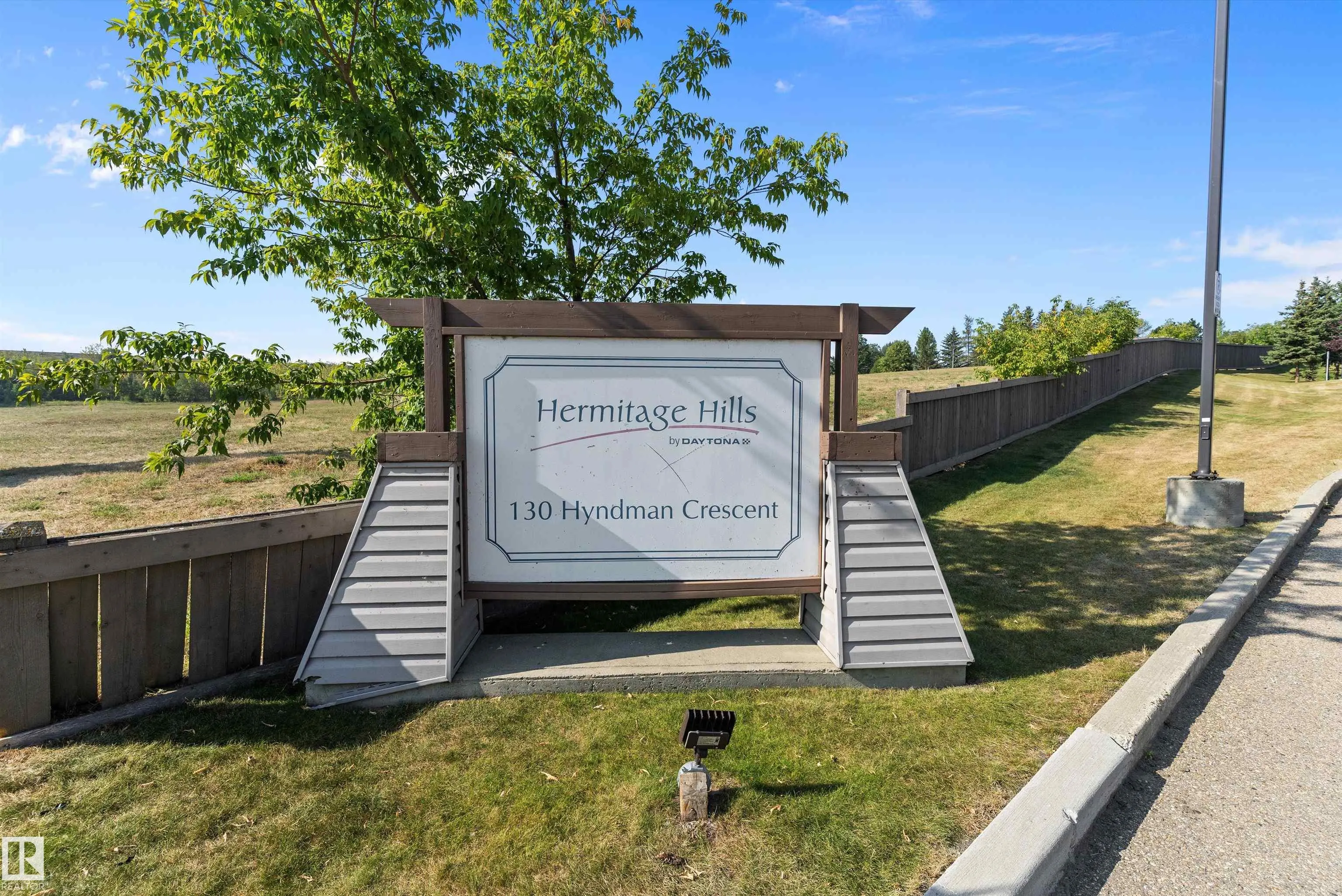 130 HYNDMAN Crescent