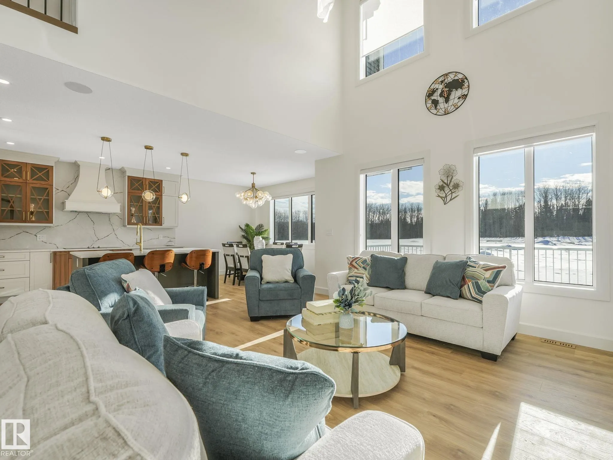 62 FENWYCK Boulevard