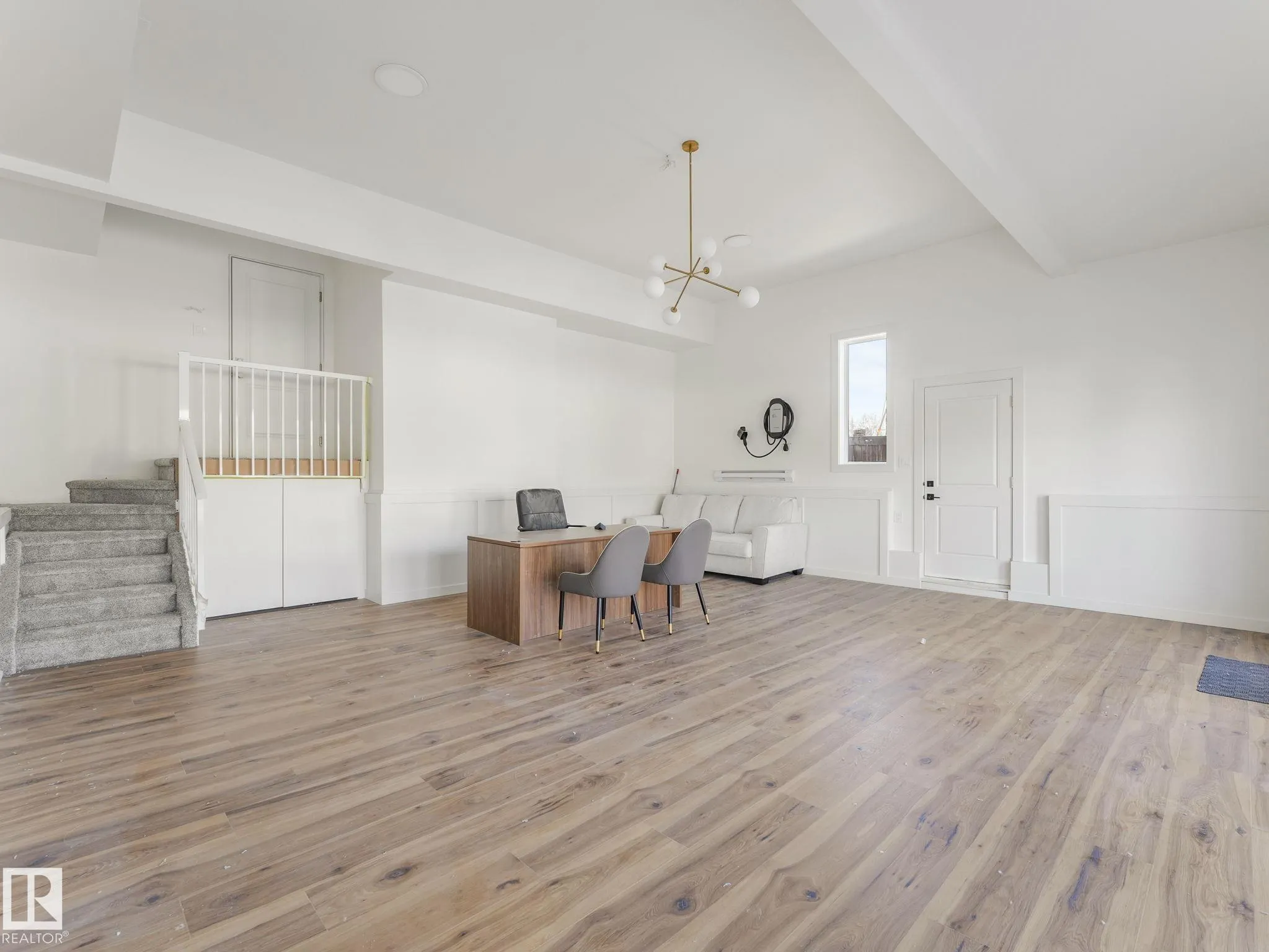 62 FENWYCK Boulevard