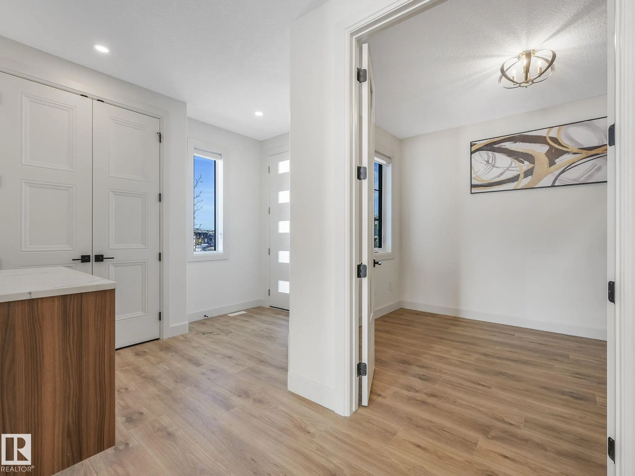 62 FENWYCK Boulevard