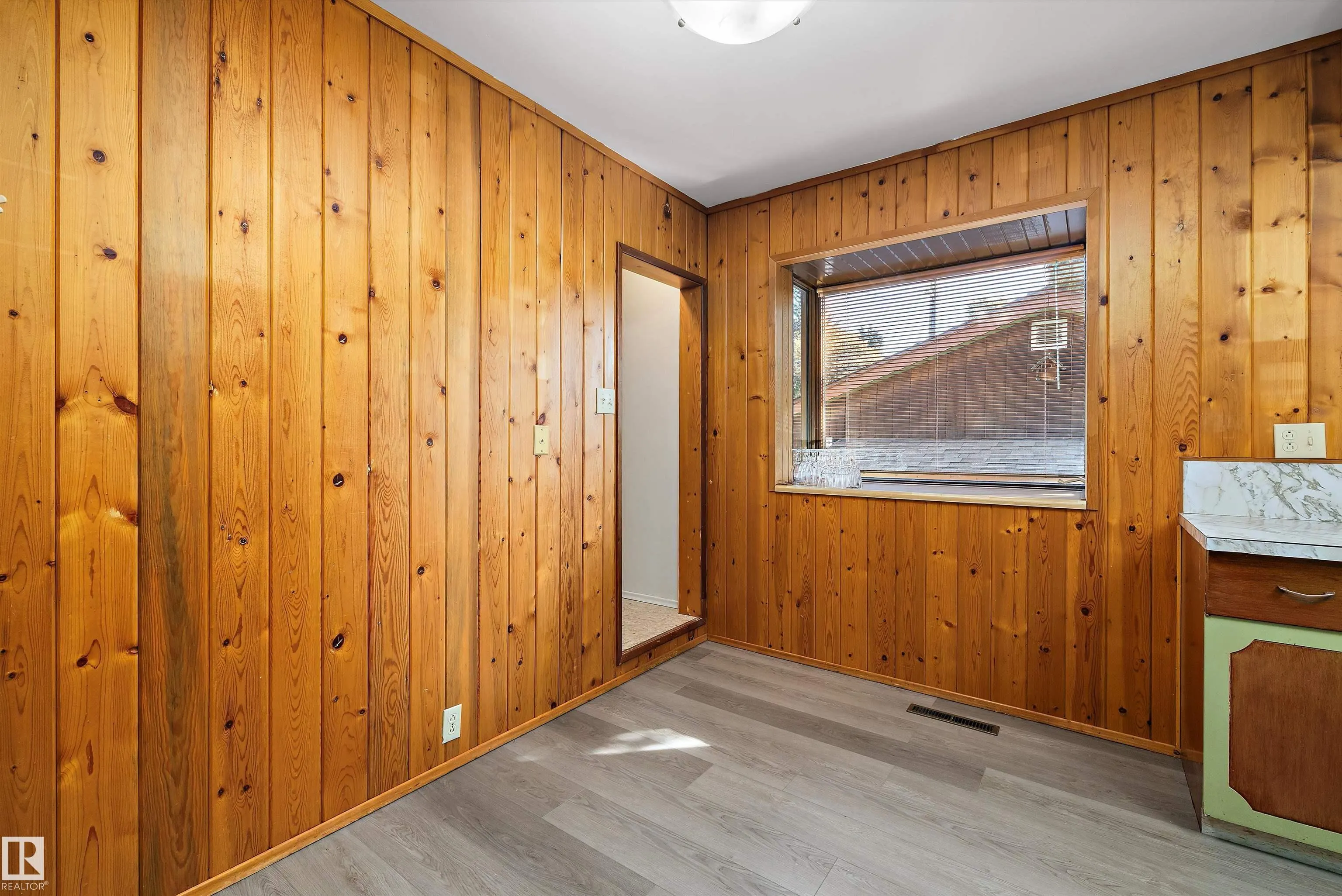 9911 149 Street