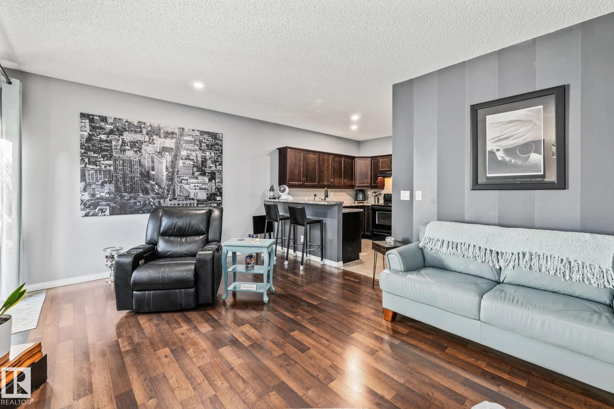 30 OAK VISTA Drive