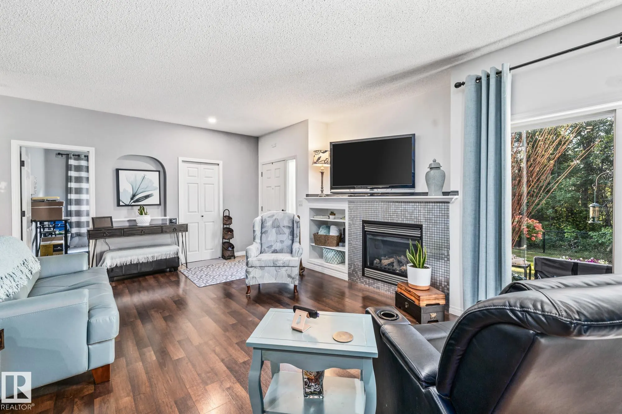 30 OAK VISTA Drive