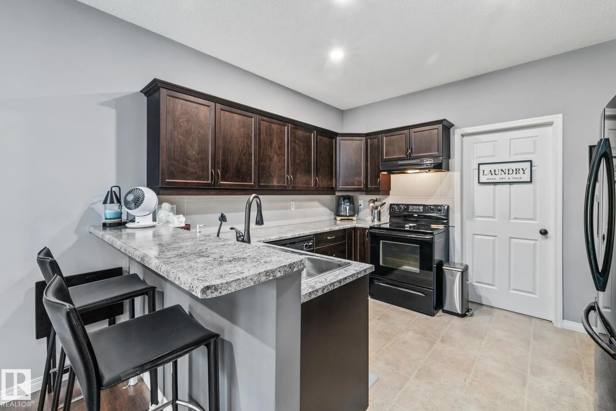 30 OAK VISTA Drive