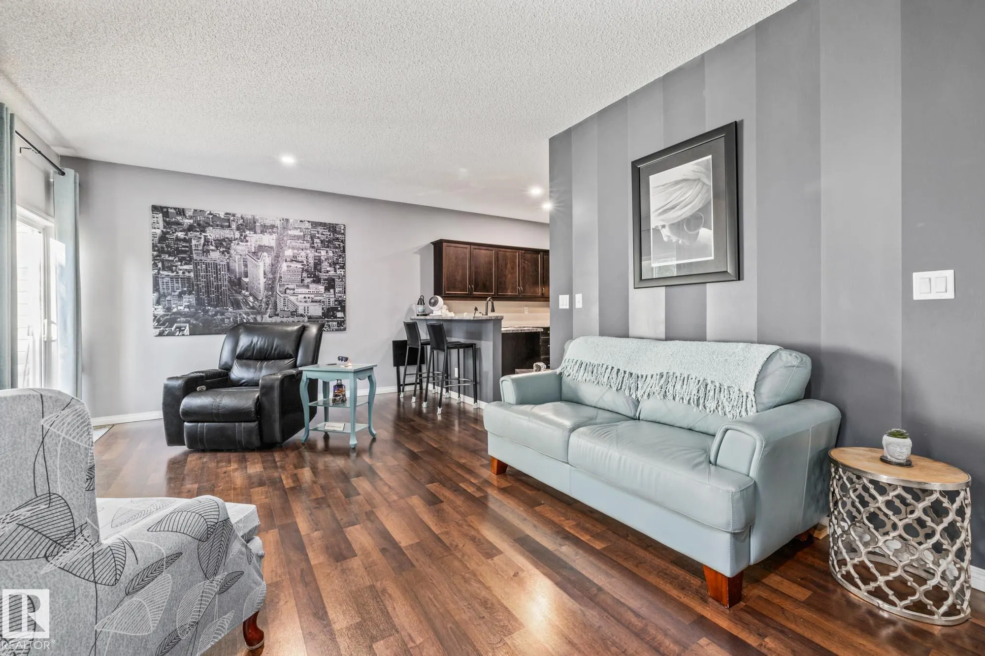 30 OAK VISTA Drive