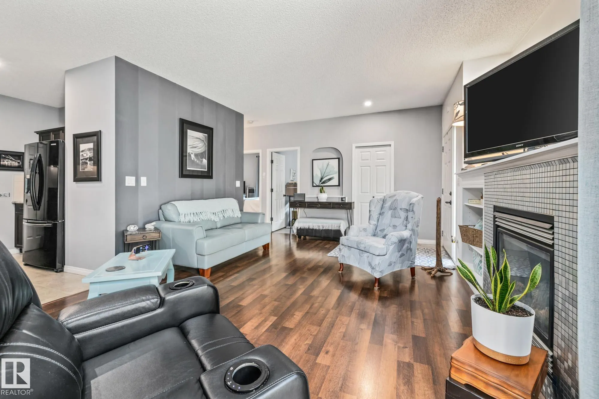 30 OAK VISTA Drive