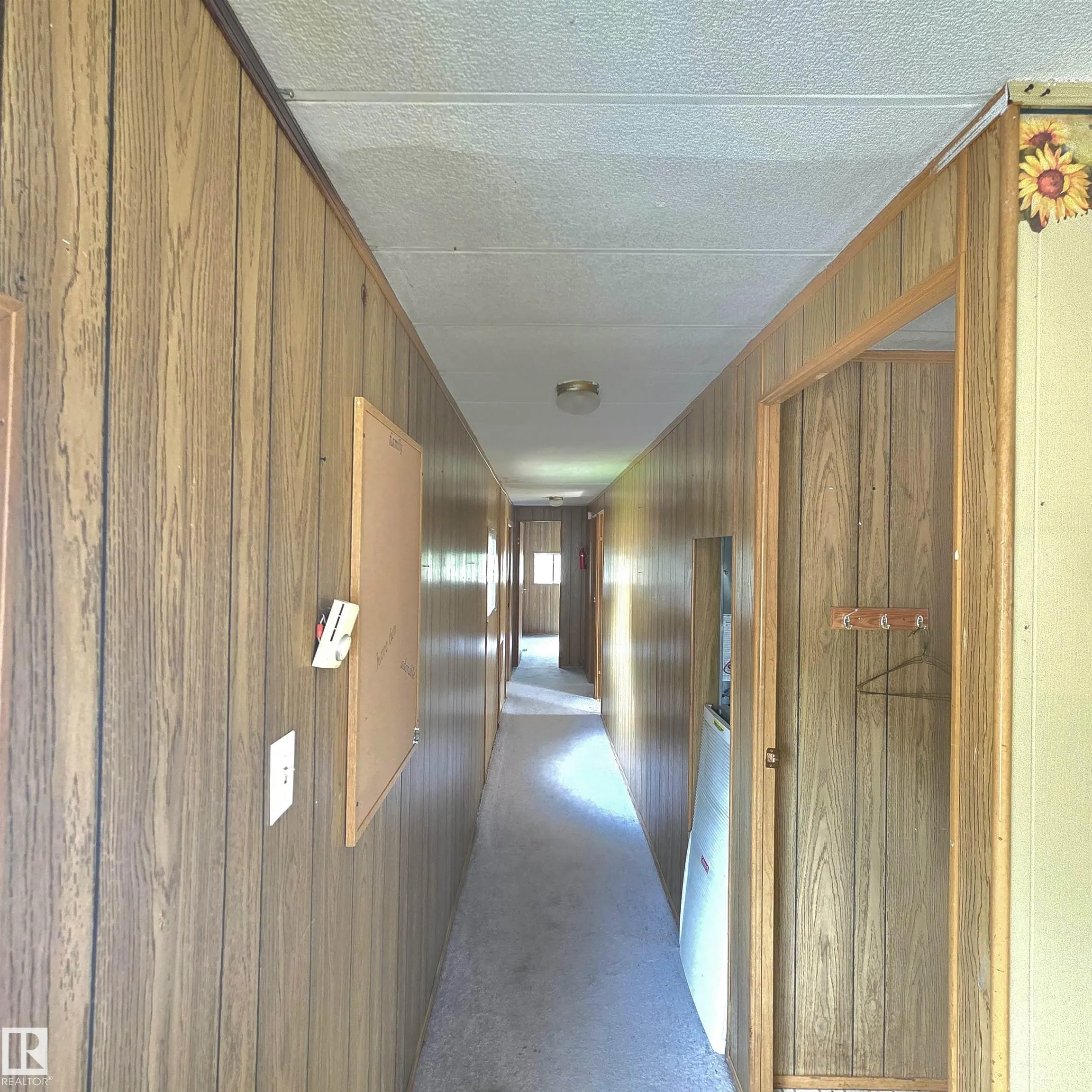 #4 5002 56 Avenue