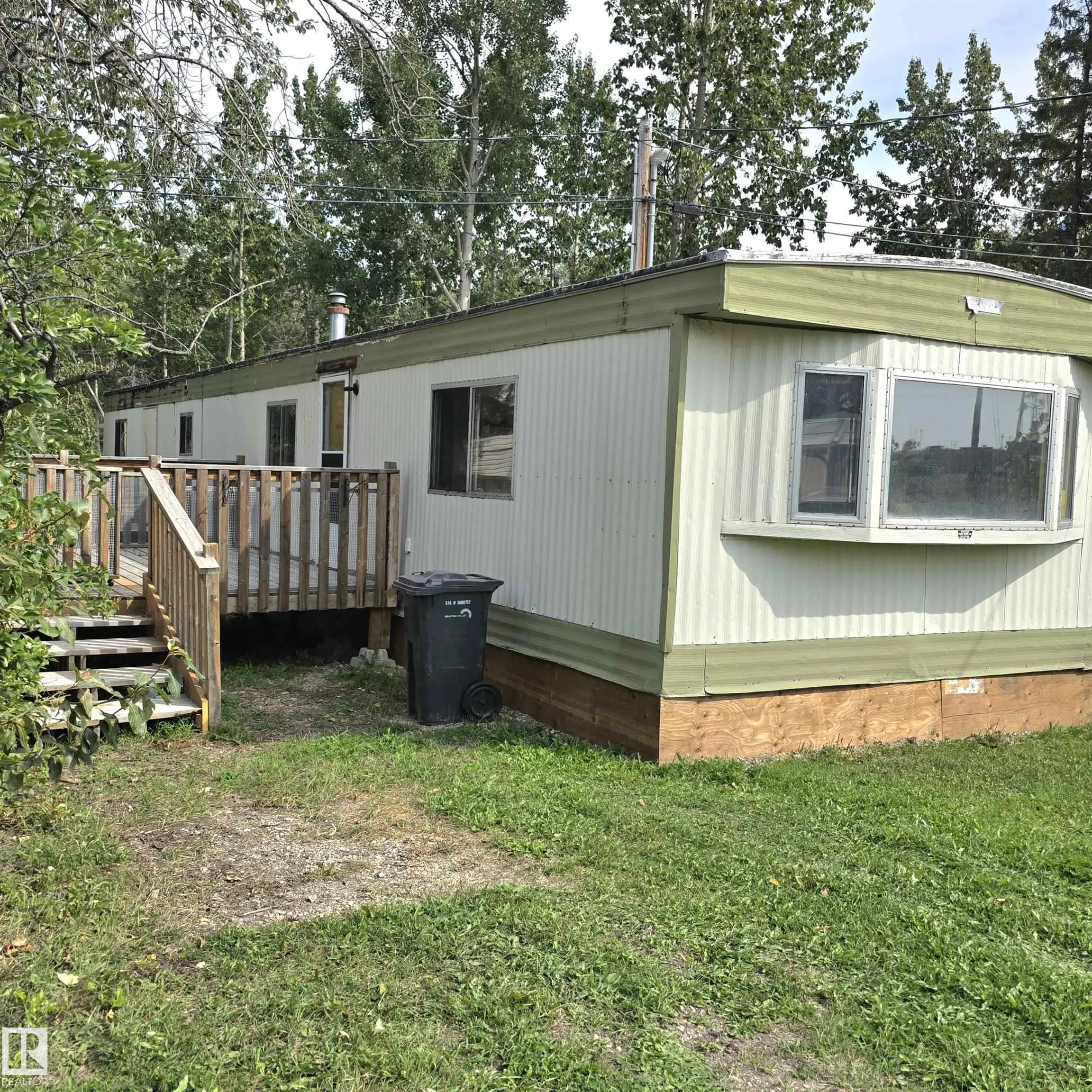 #4 5002 56 Avenue