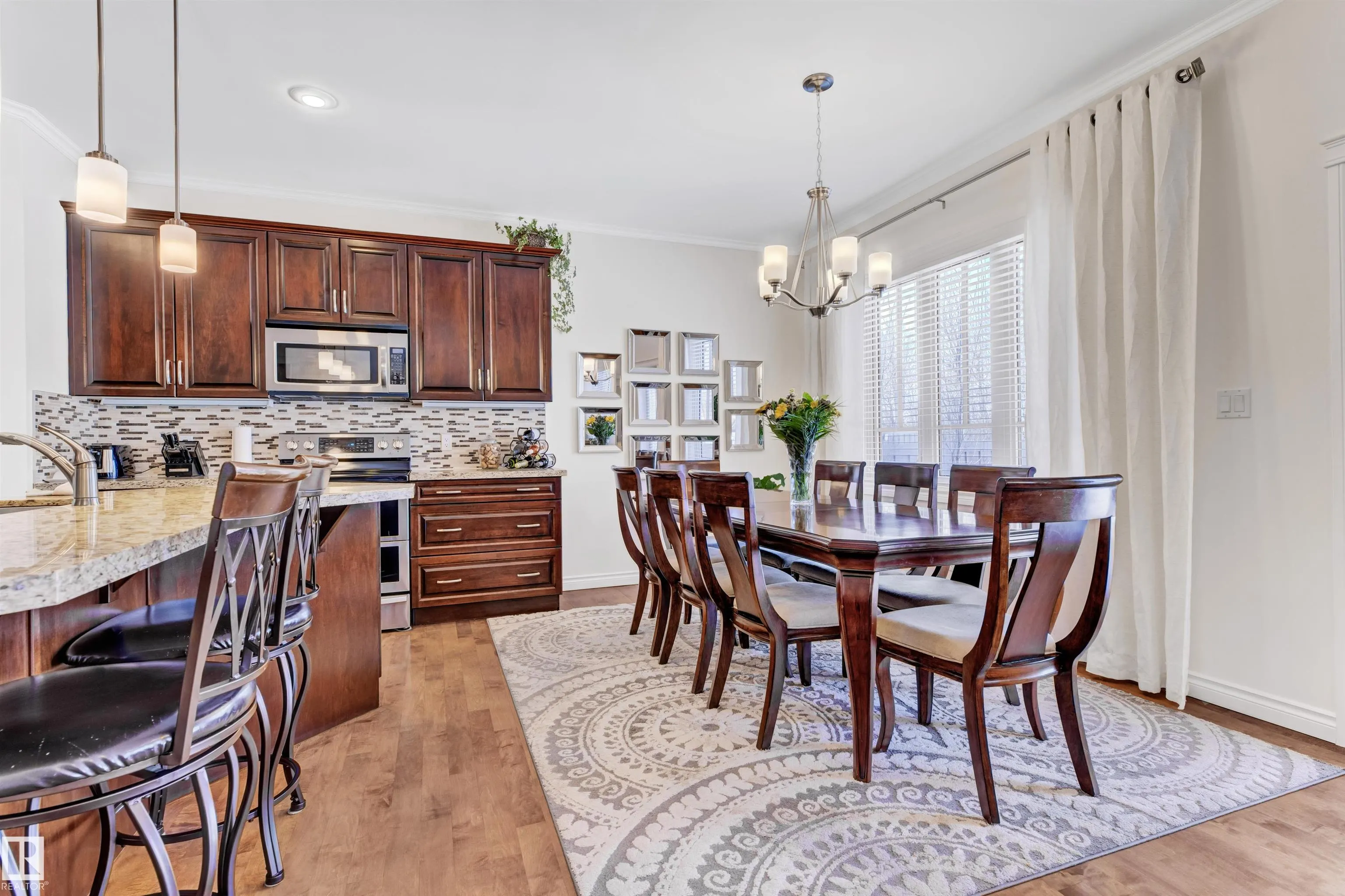 2677 ANDERSON Crescent