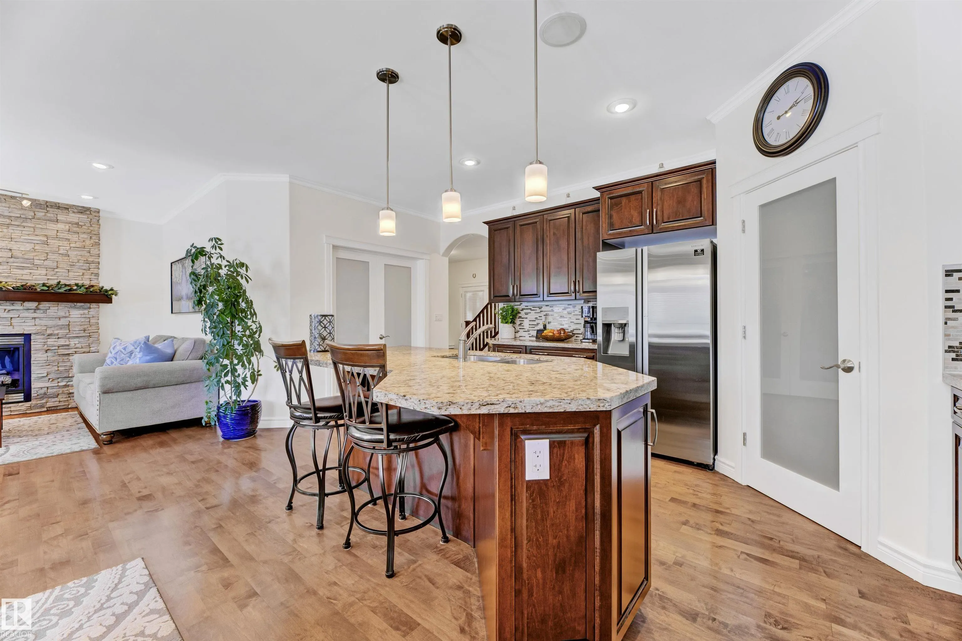 2677 ANDERSON Crescent