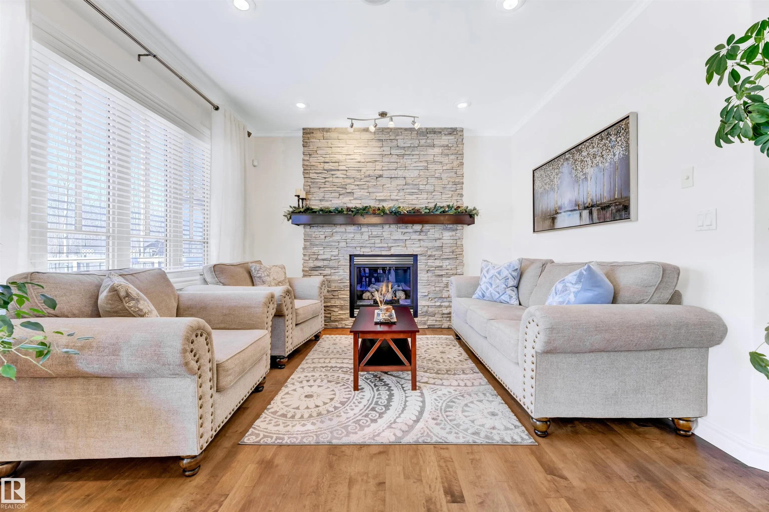 2677 ANDERSON Crescent