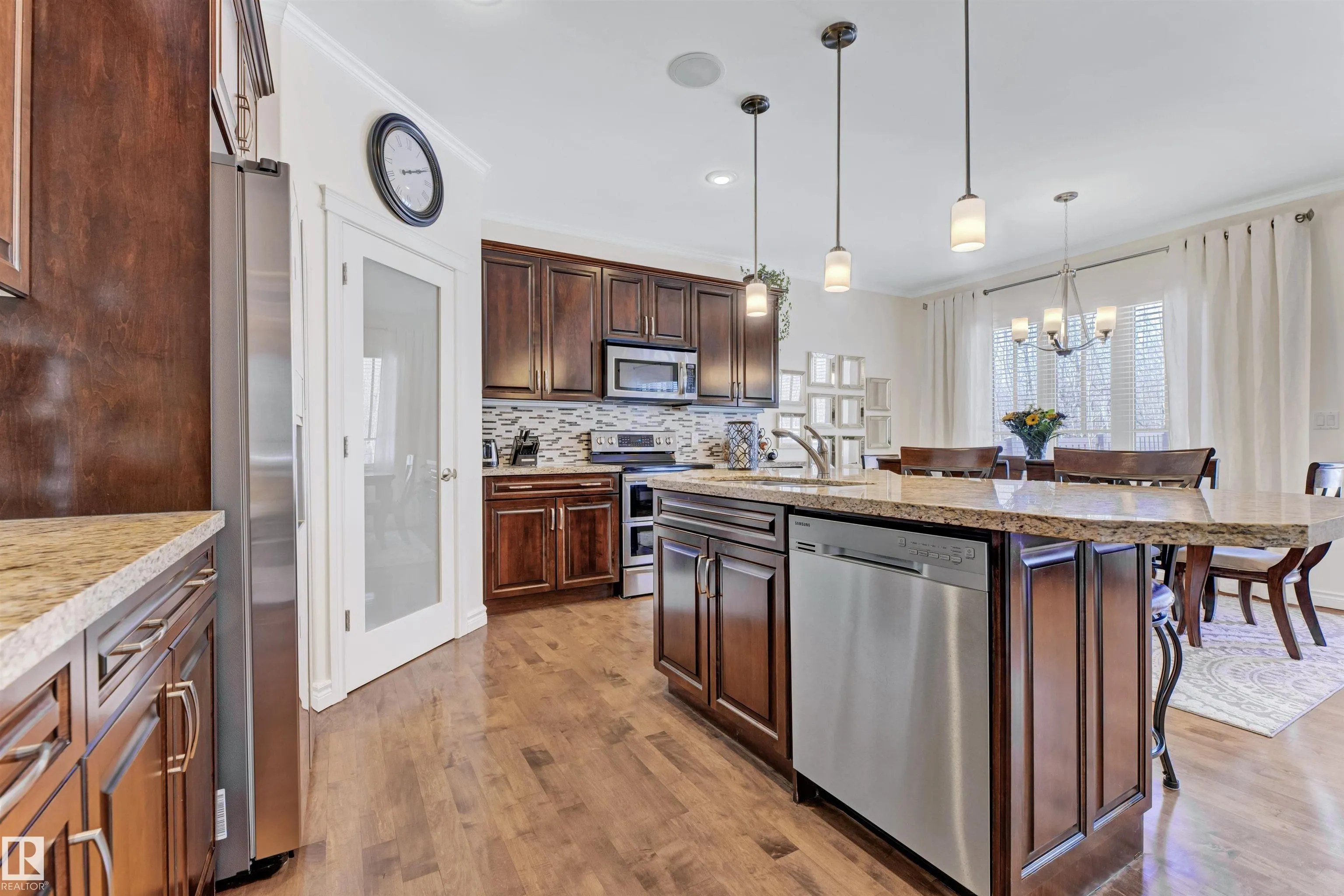 2677 ANDERSON Crescent