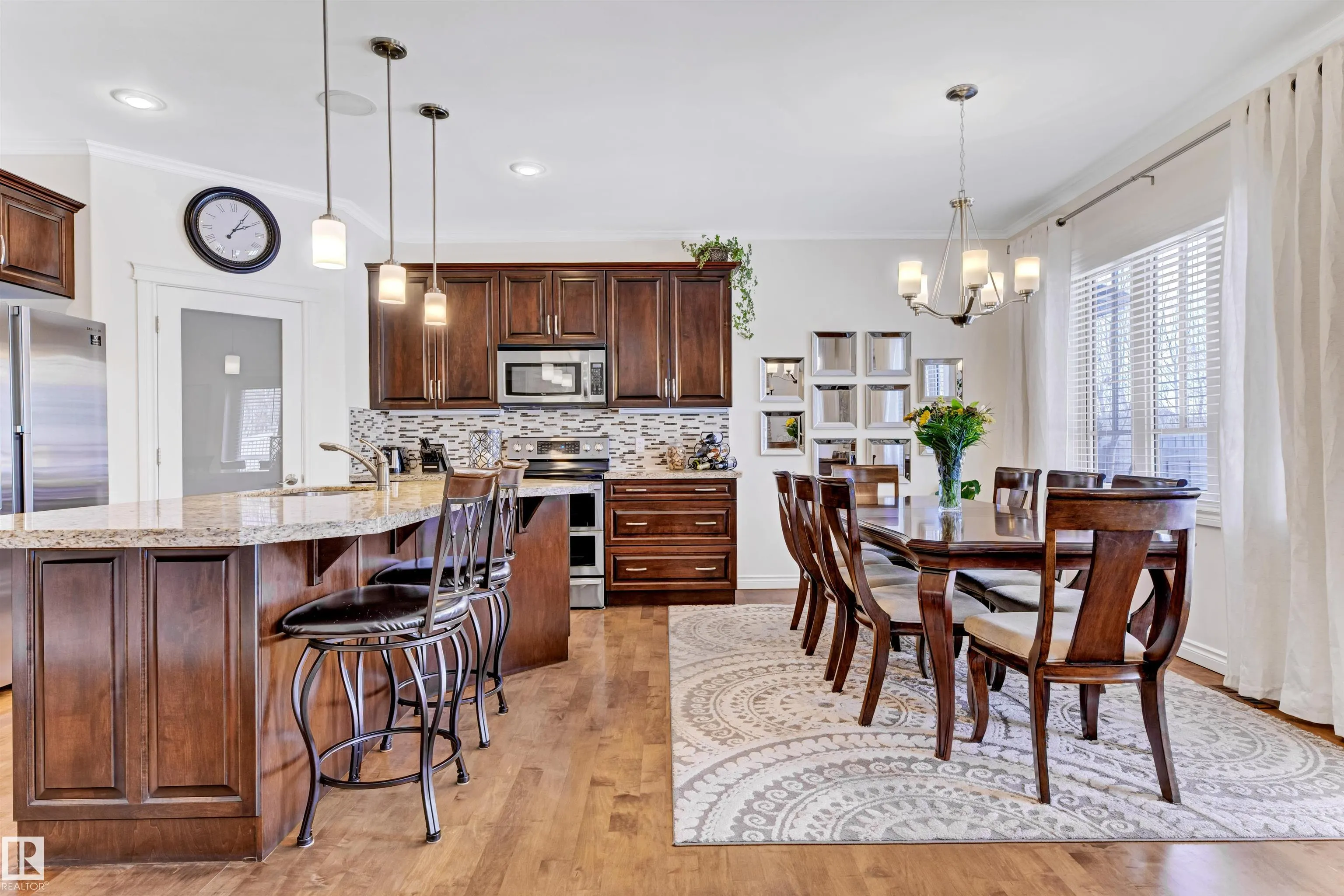 2677 ANDERSON Crescent