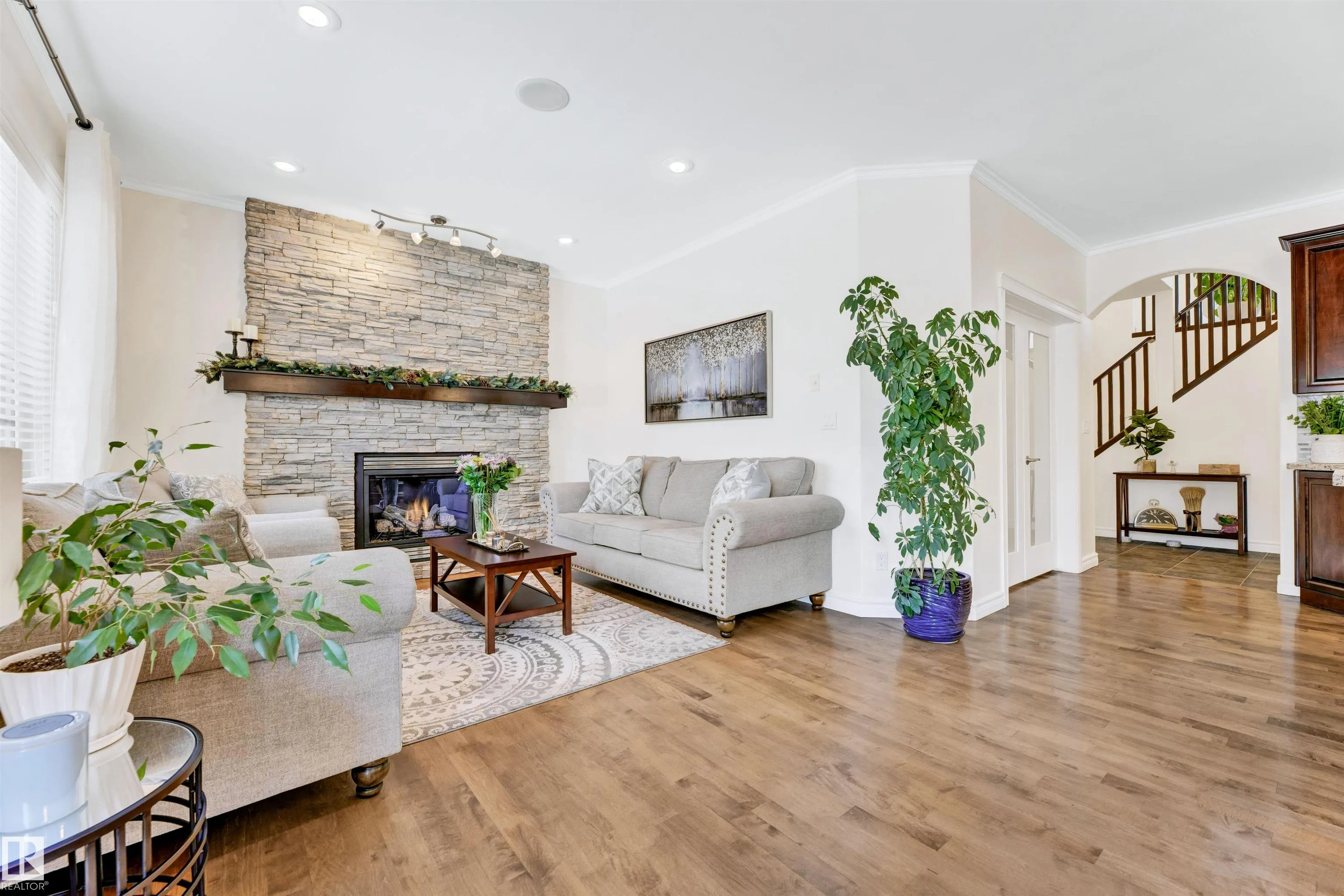 2677 ANDERSON Crescent