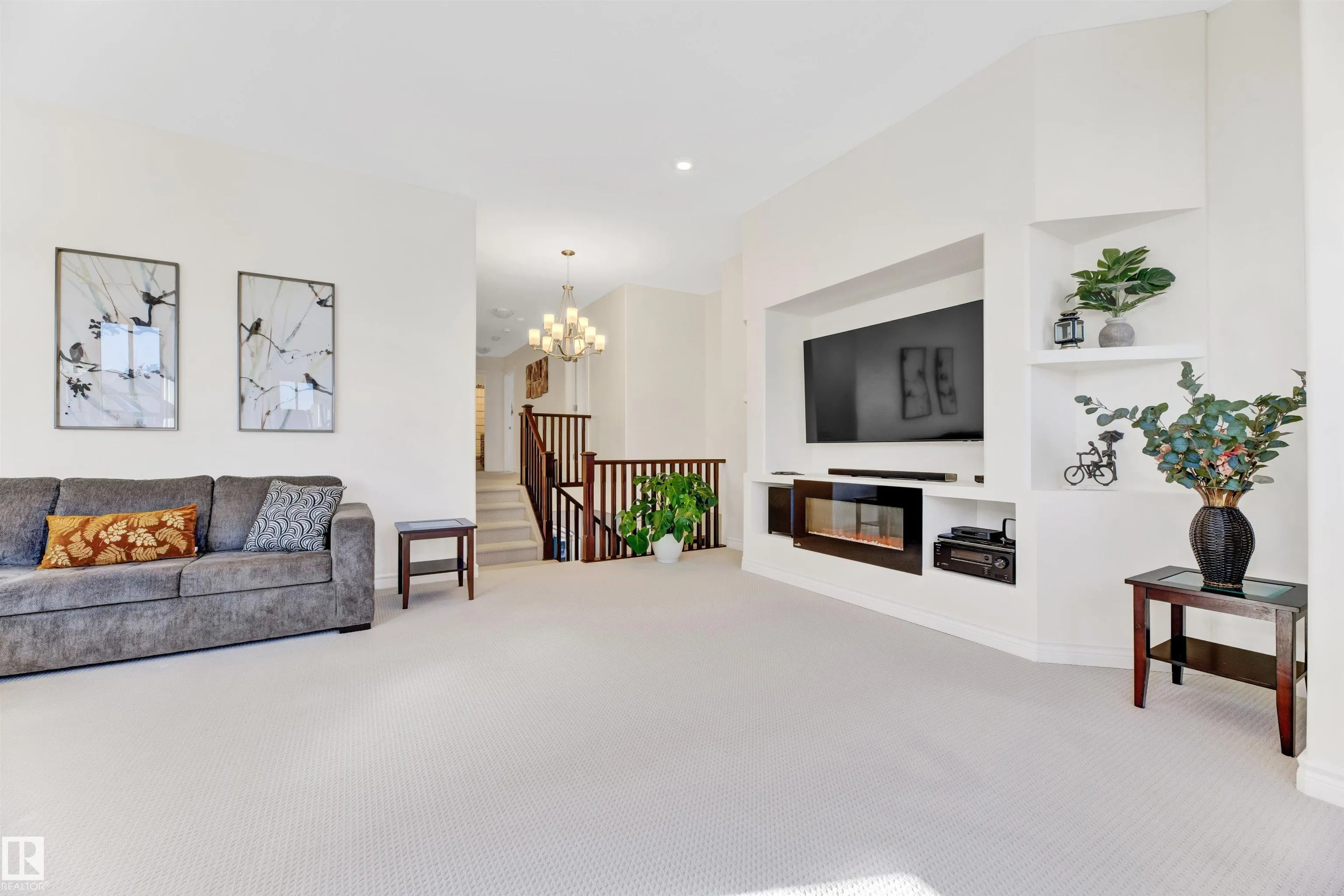 2677 ANDERSON Crescent