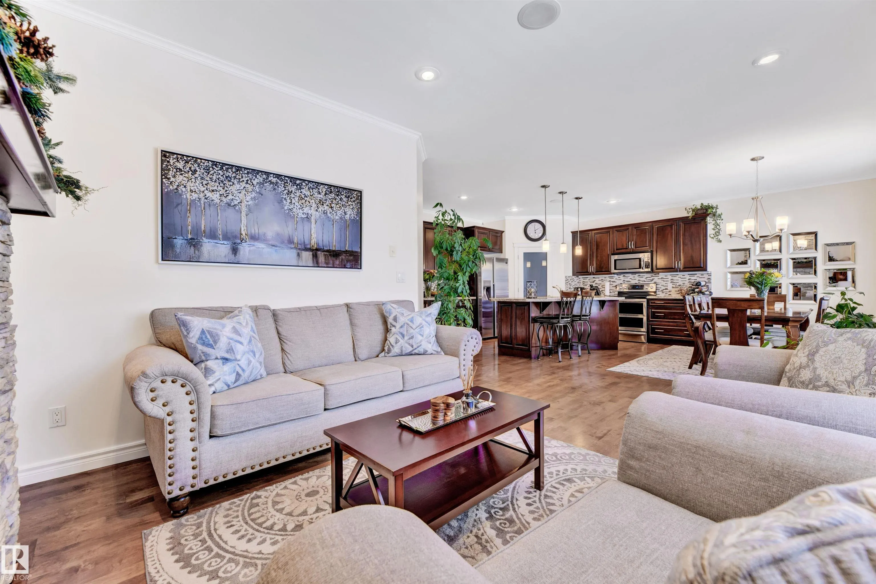2677 ANDERSON Crescent