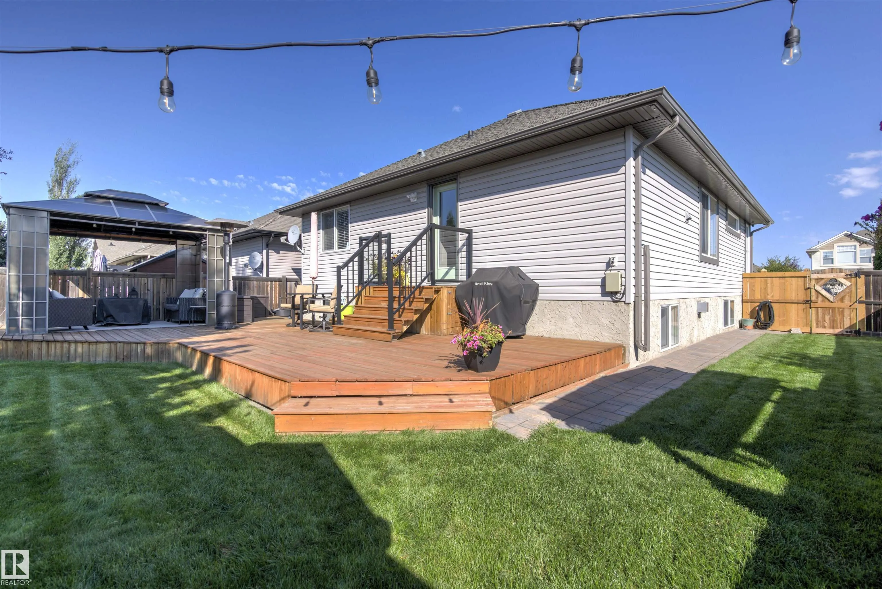 153 Ridgeland Crescent
