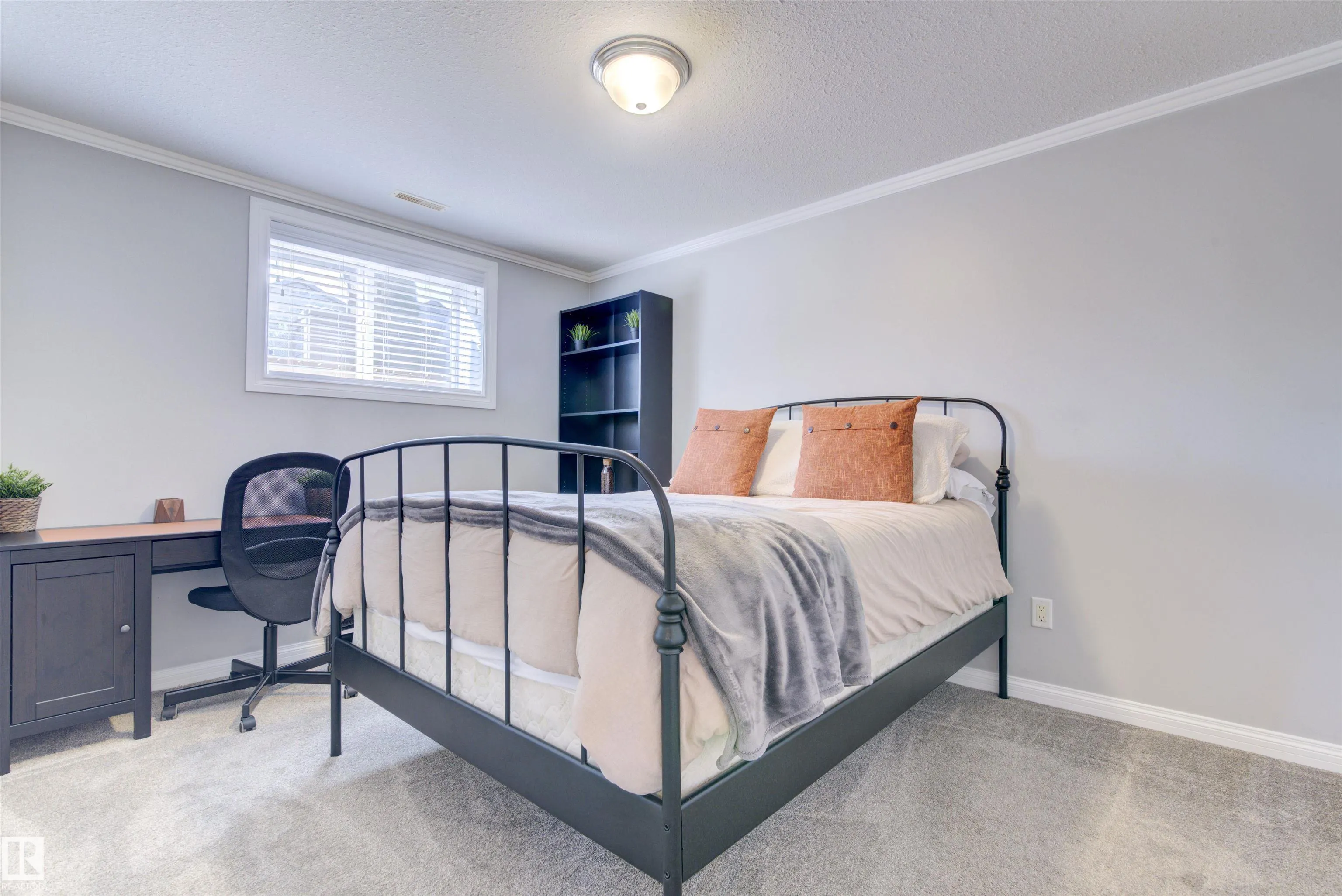 153 Ridgeland Crescent