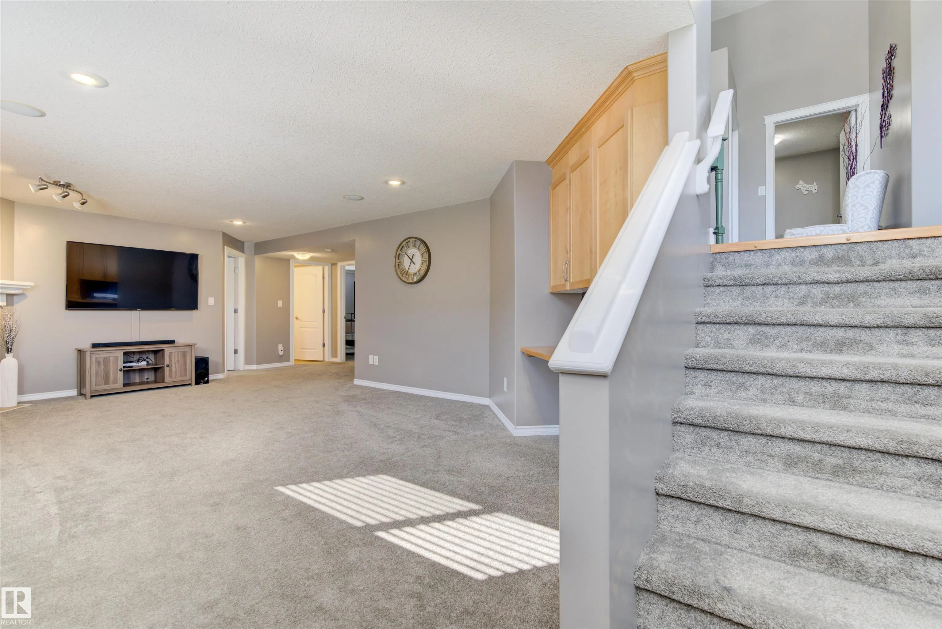 153 Ridgeland Crescent