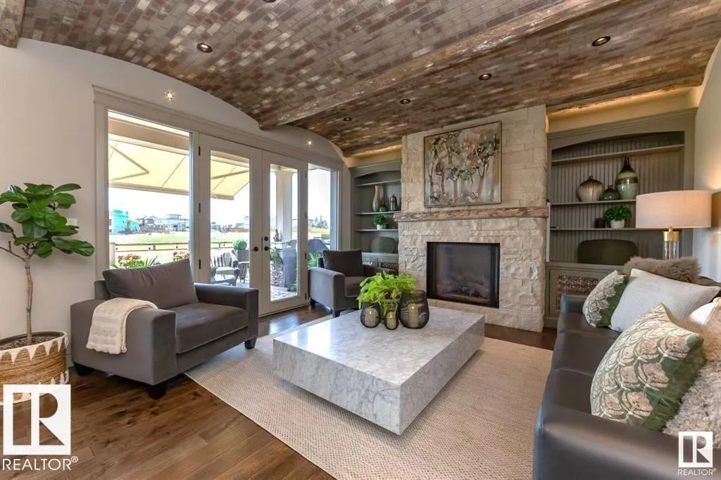636 HOWATT Drive
