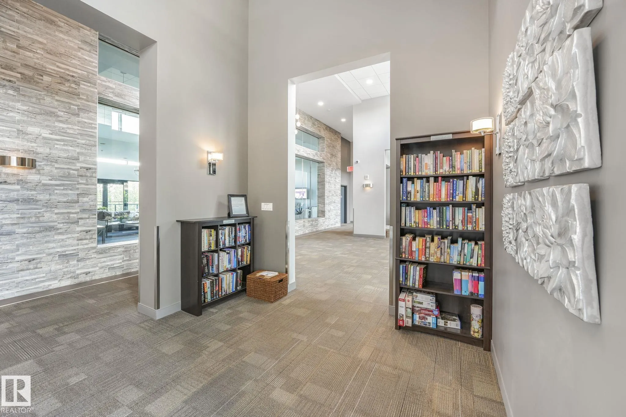 200 BELLEROSE Drive