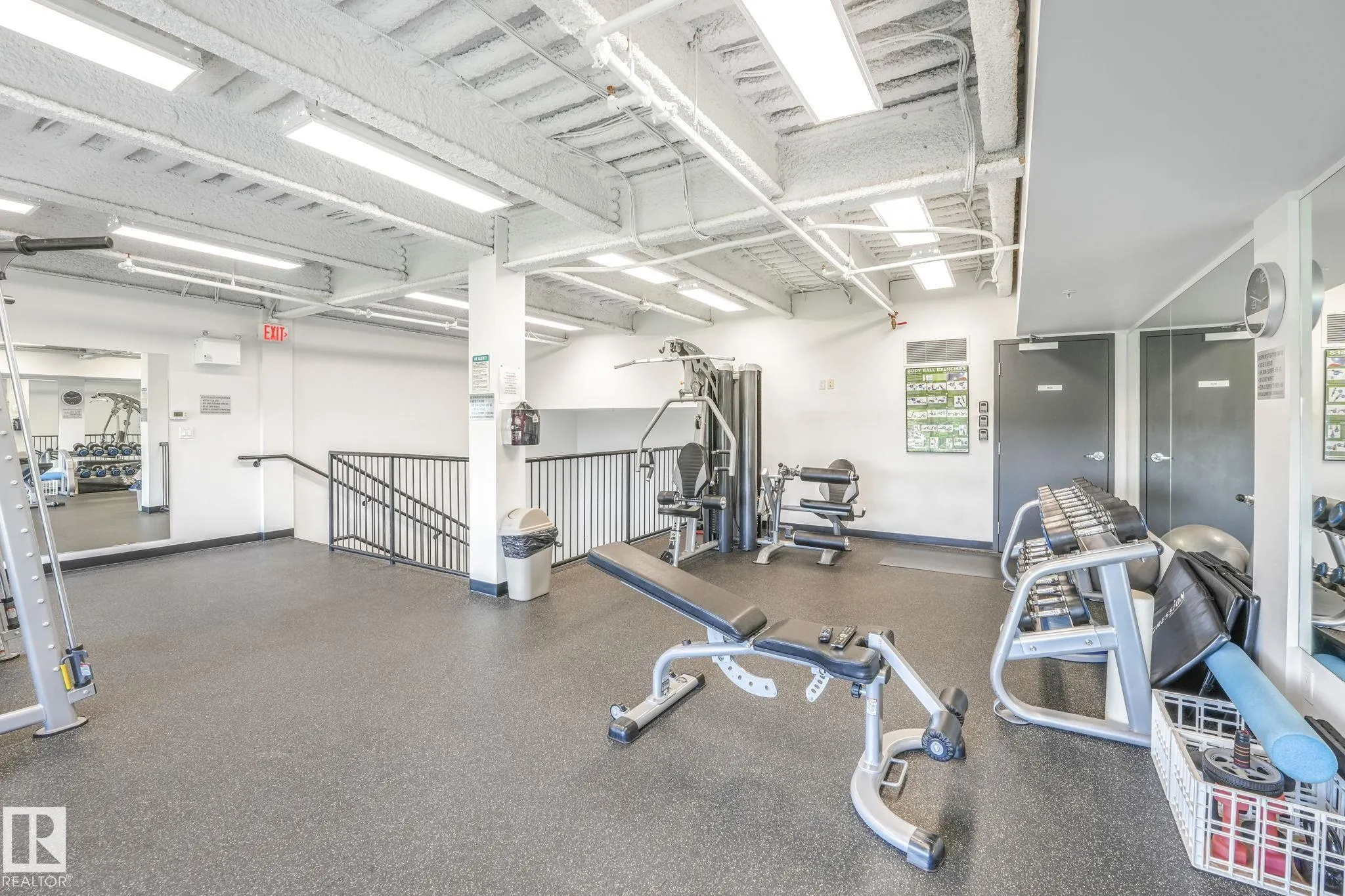 200 BELLEROSE Drive