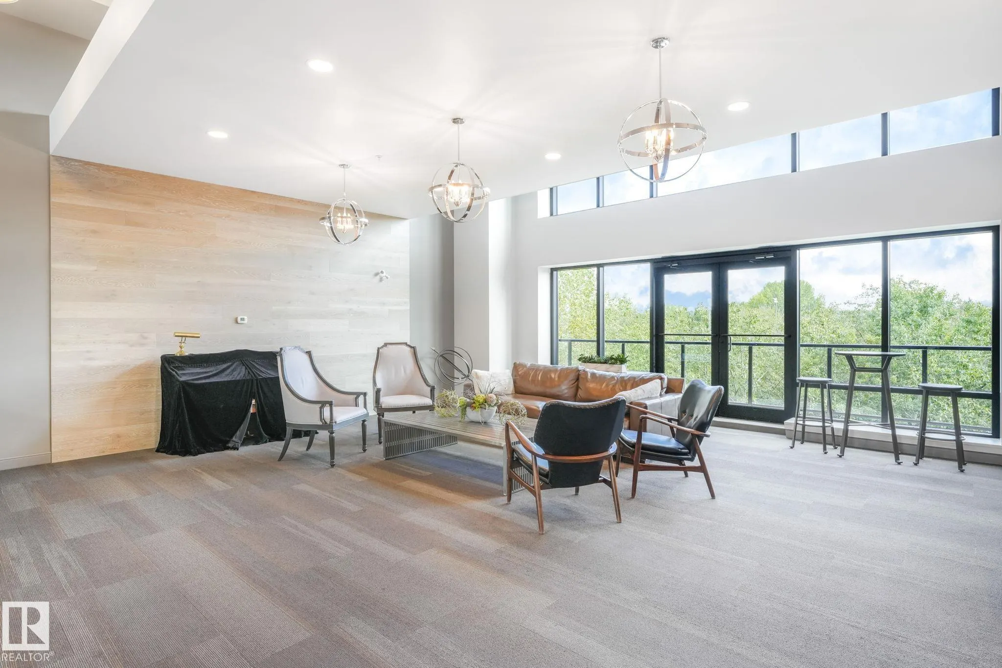 200 BELLEROSE Drive