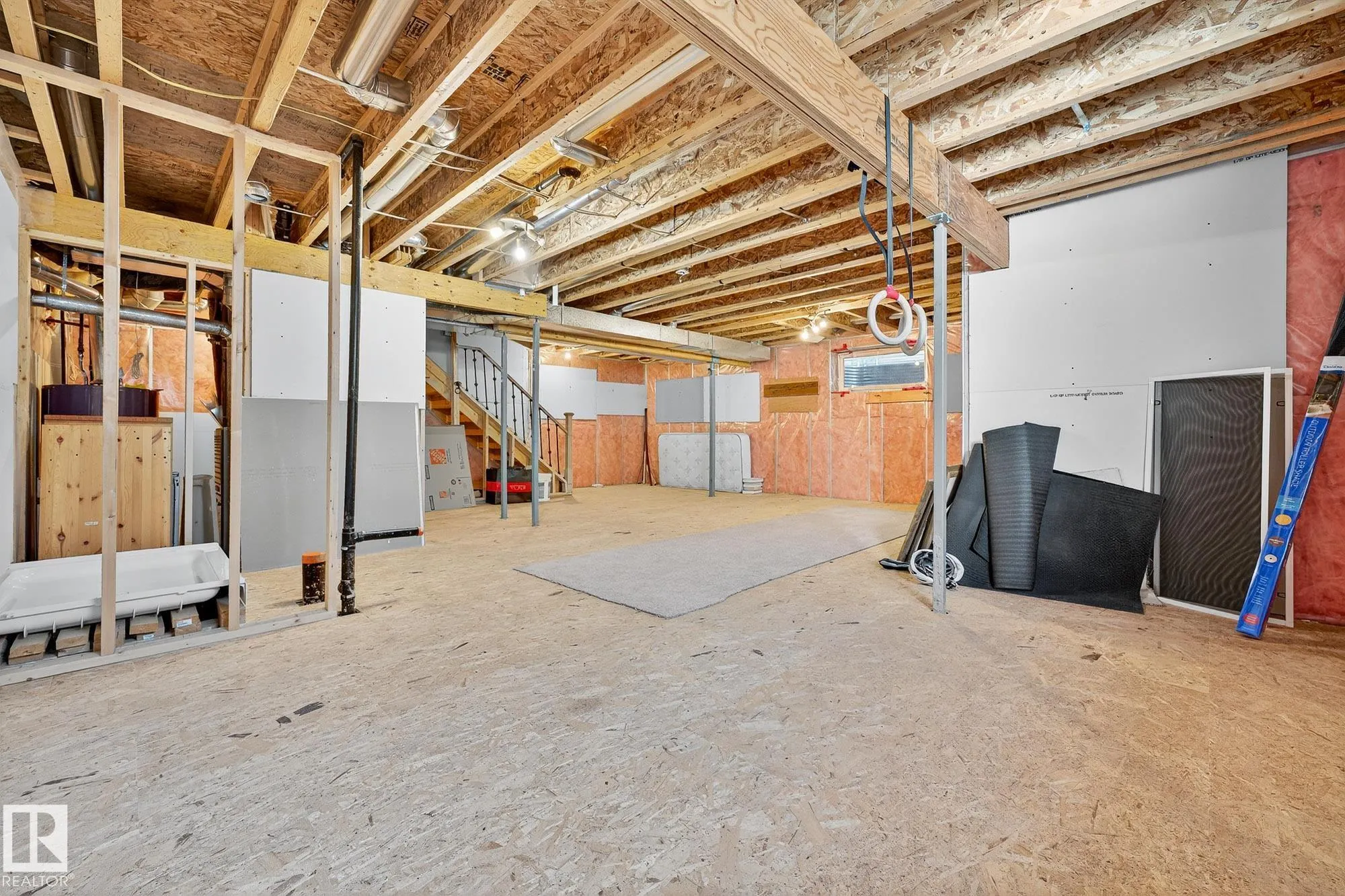 8429 SLOANE Crescent