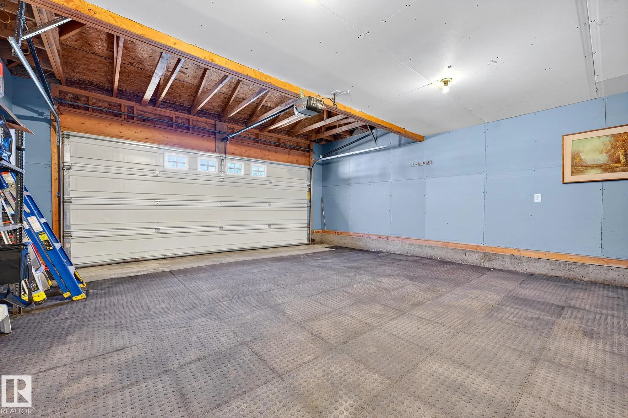 8429 SLOANE Crescent