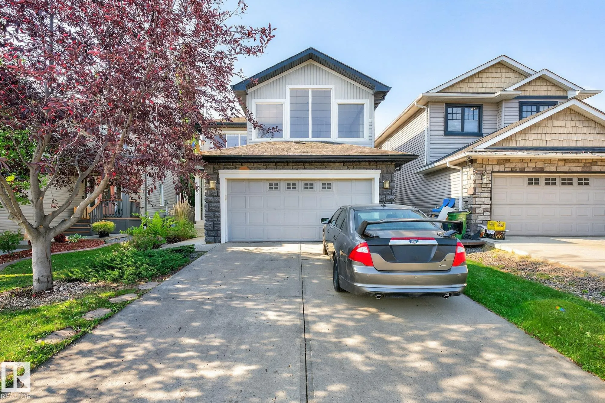 8429 SLOANE Crescent