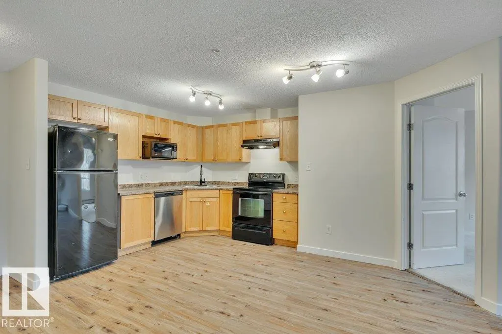 7335 SOUTH TERWILLEGAR Drive