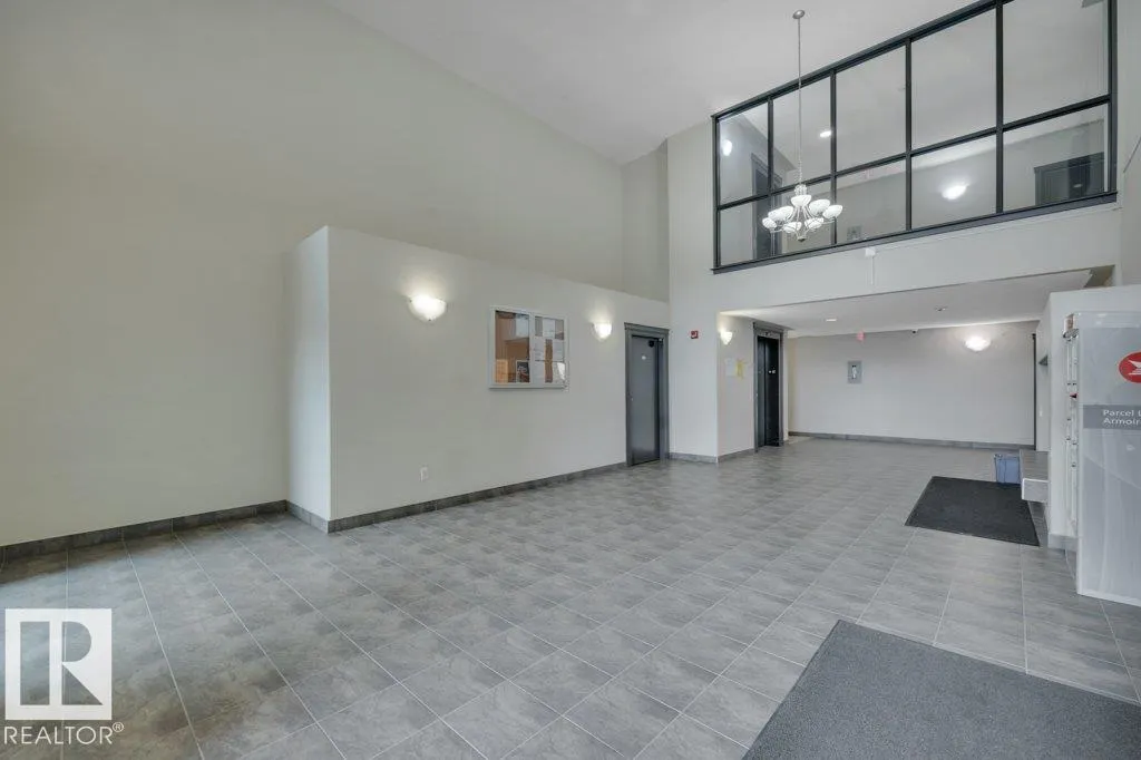 7335 SOUTH TERWILLEGAR Drive