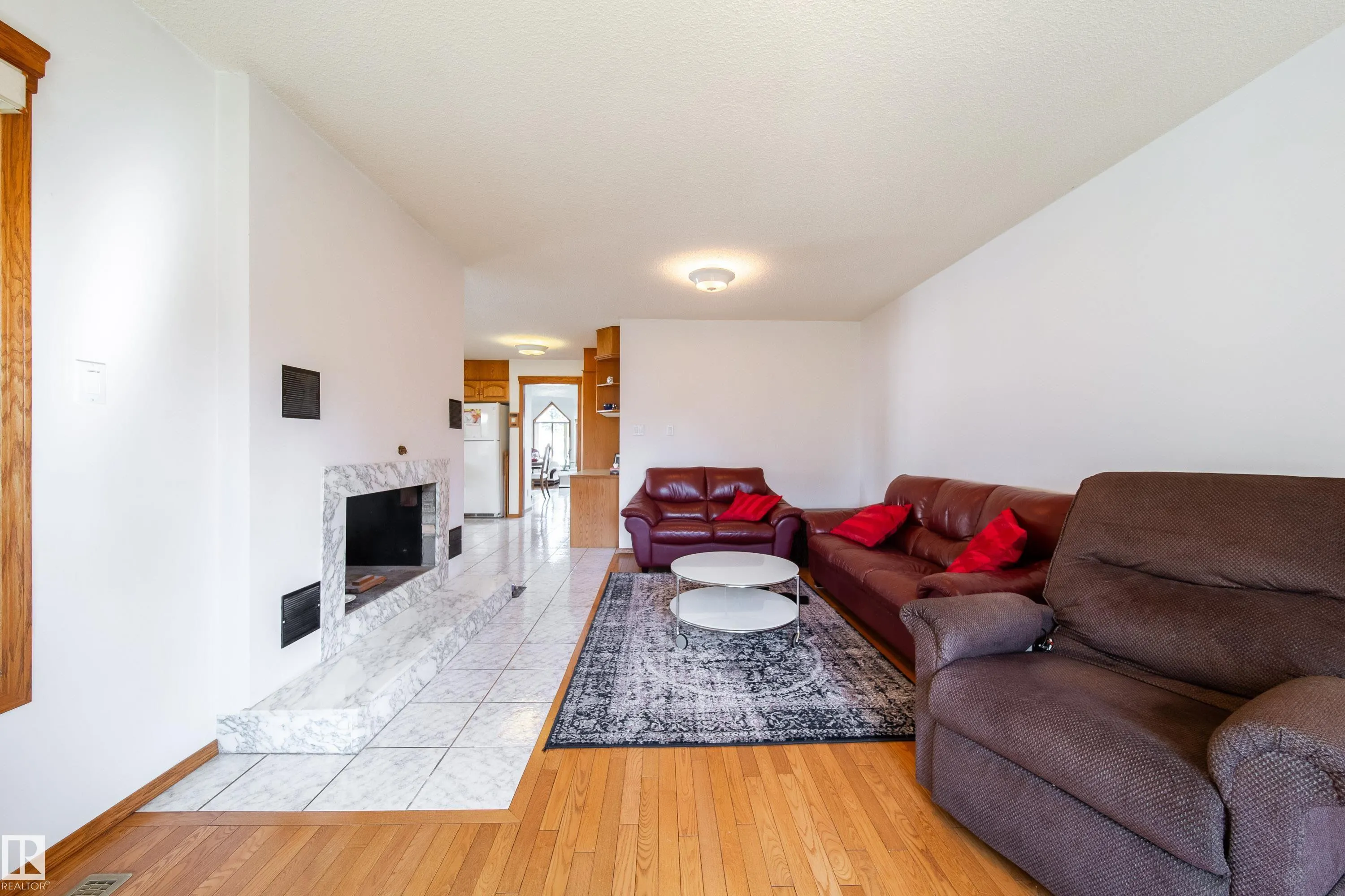 4228 46 St NW
