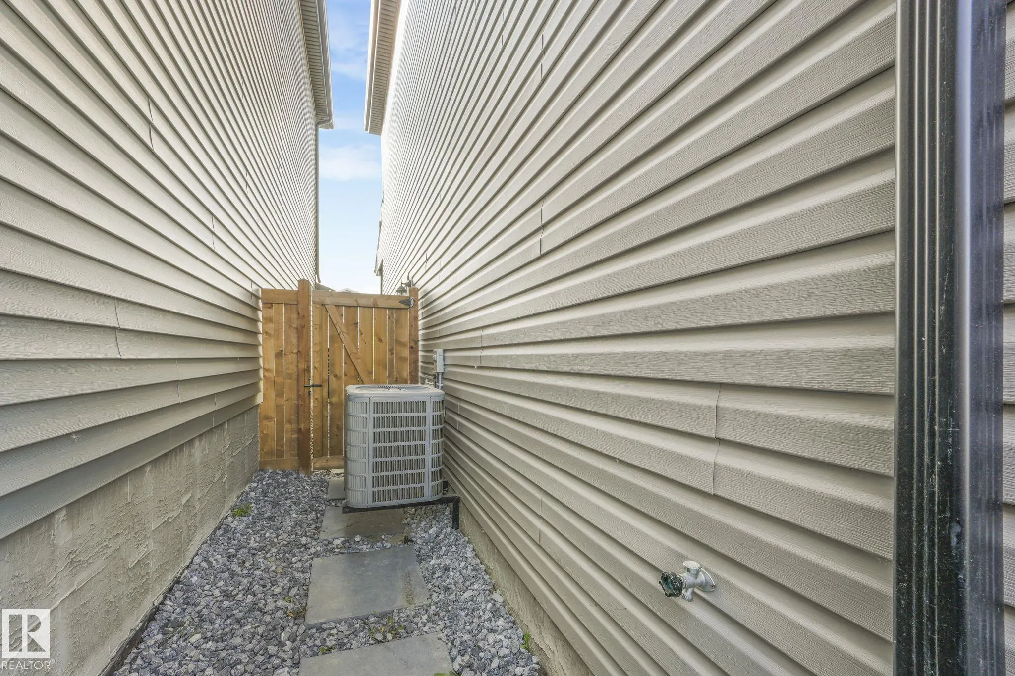 5325 KIMBALL Place