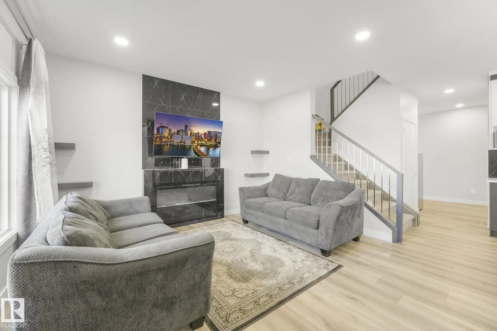 5325 KIMBALL Place