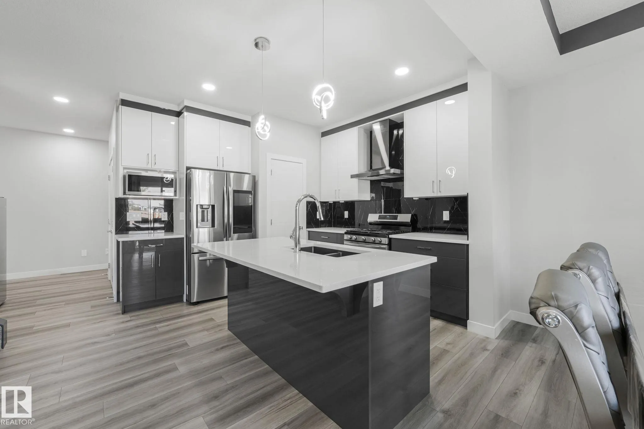 5325 KIMBALL Place