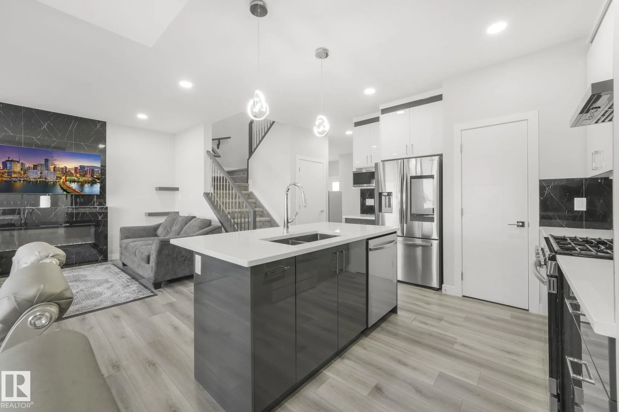 5325 KIMBALL Place