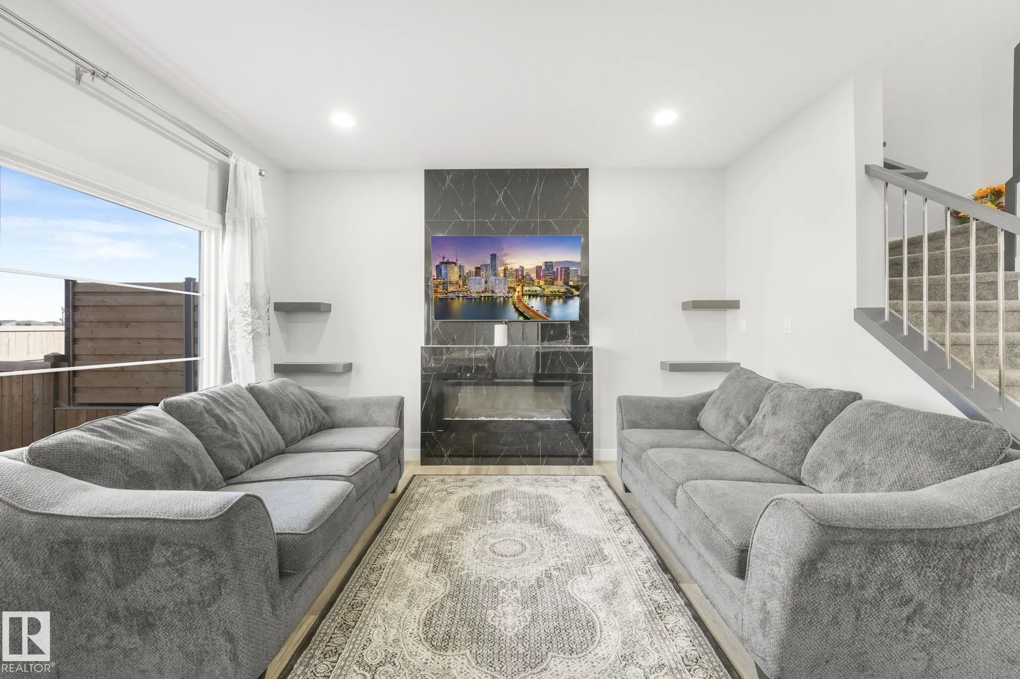 5325 KIMBALL Place