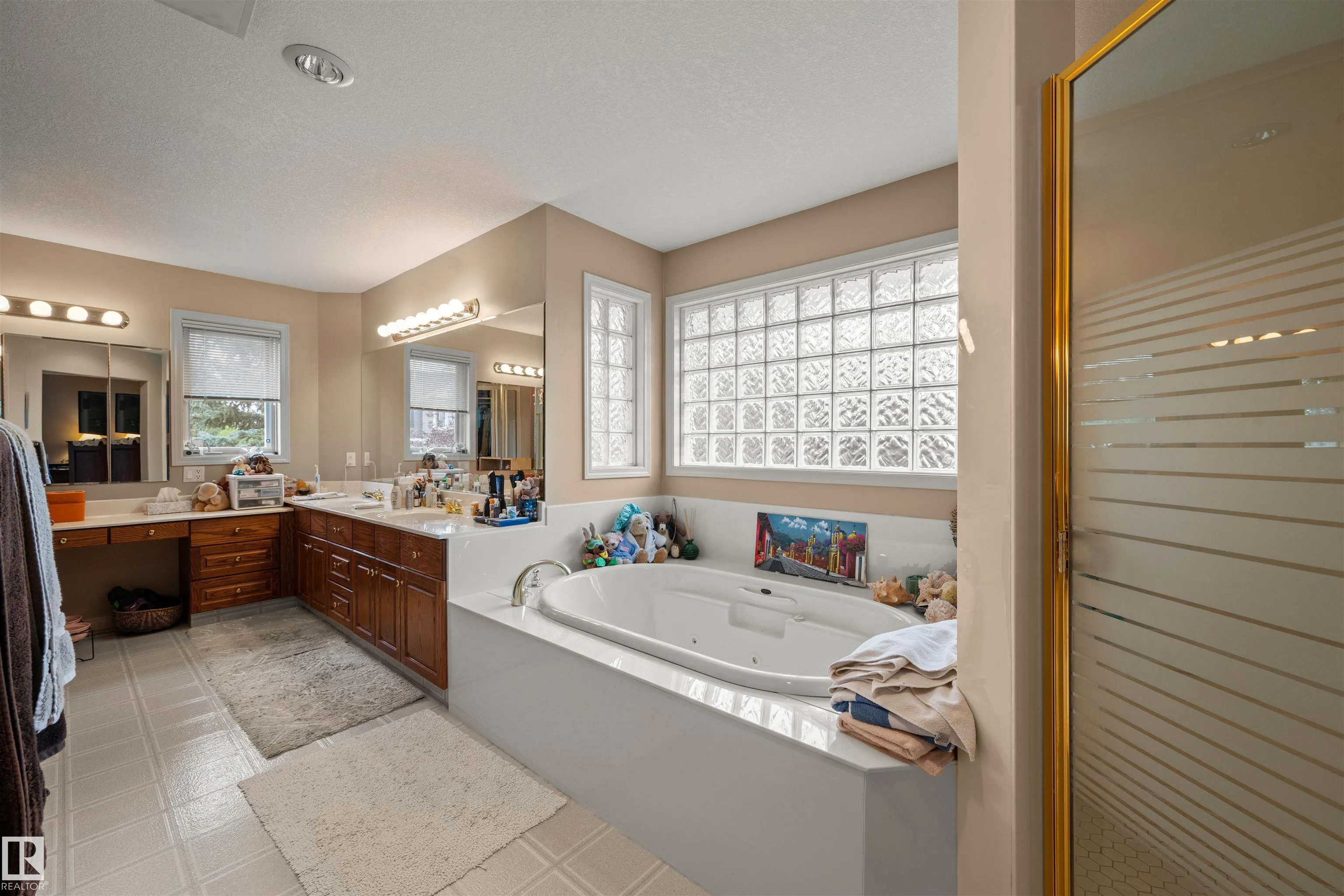 403 TWIN BROOKS Crescent