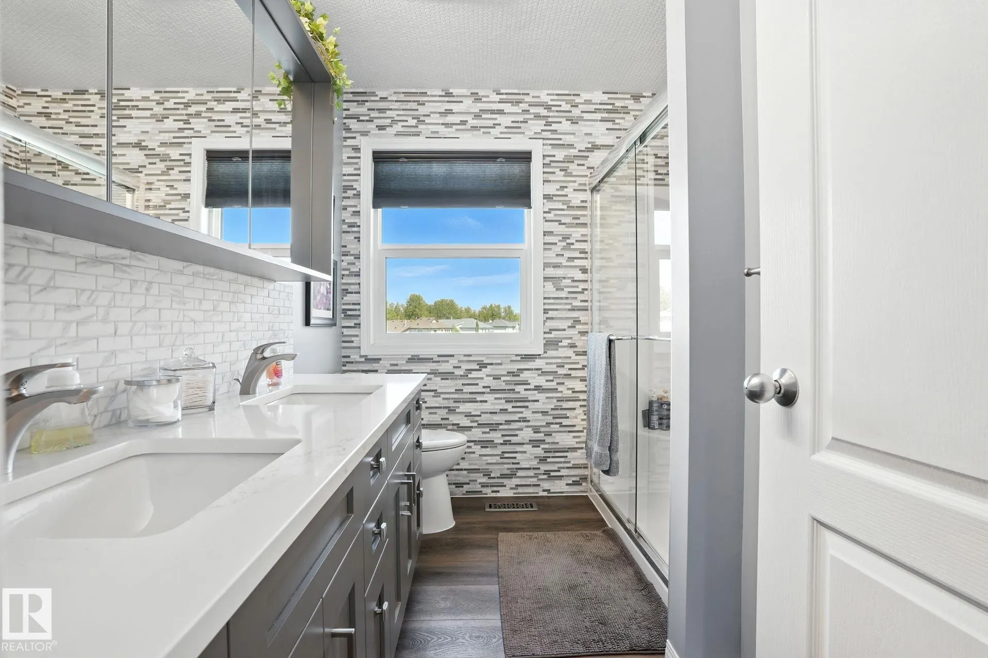 53 CREEKSIDE Way