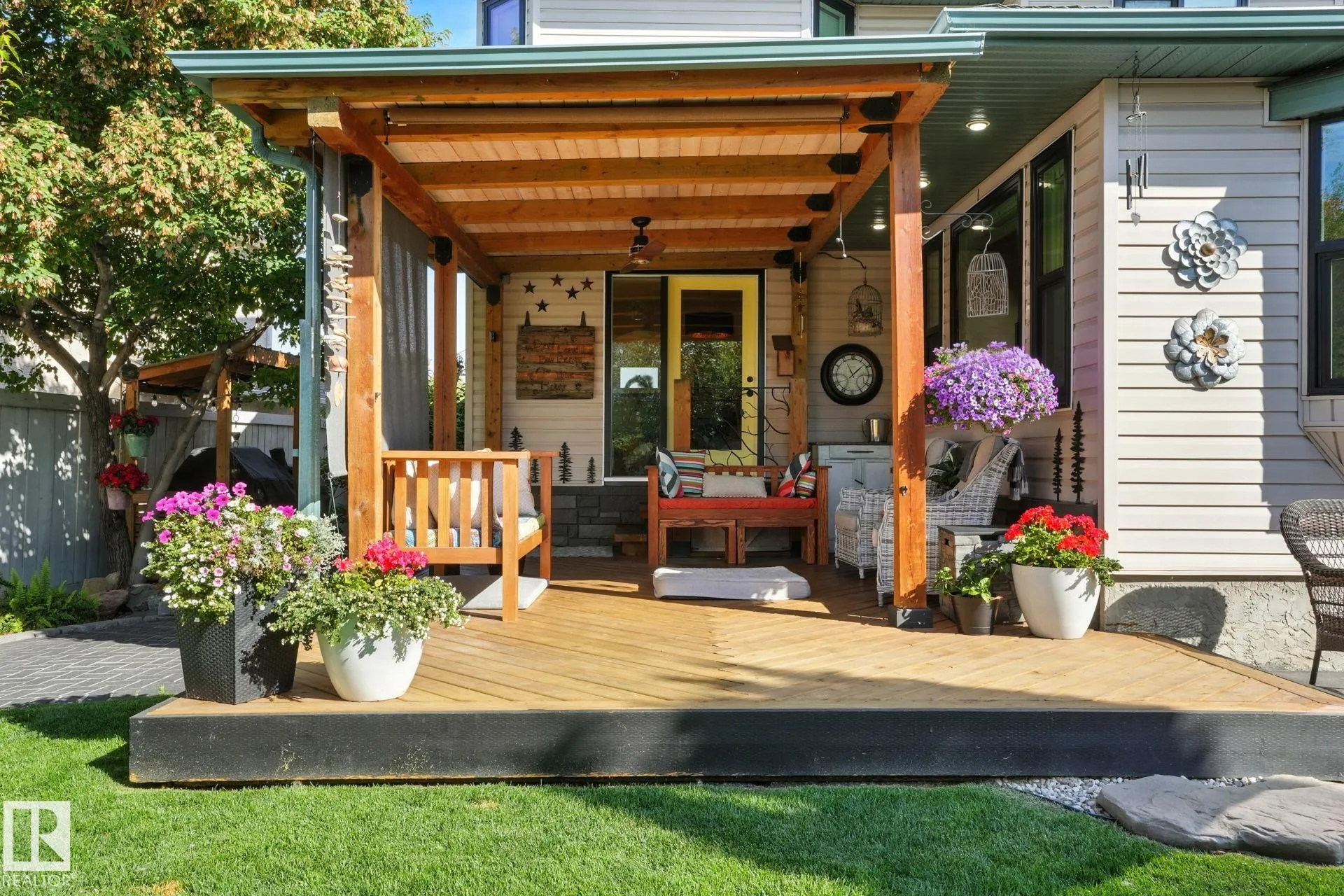 53 CREEKSIDE Way