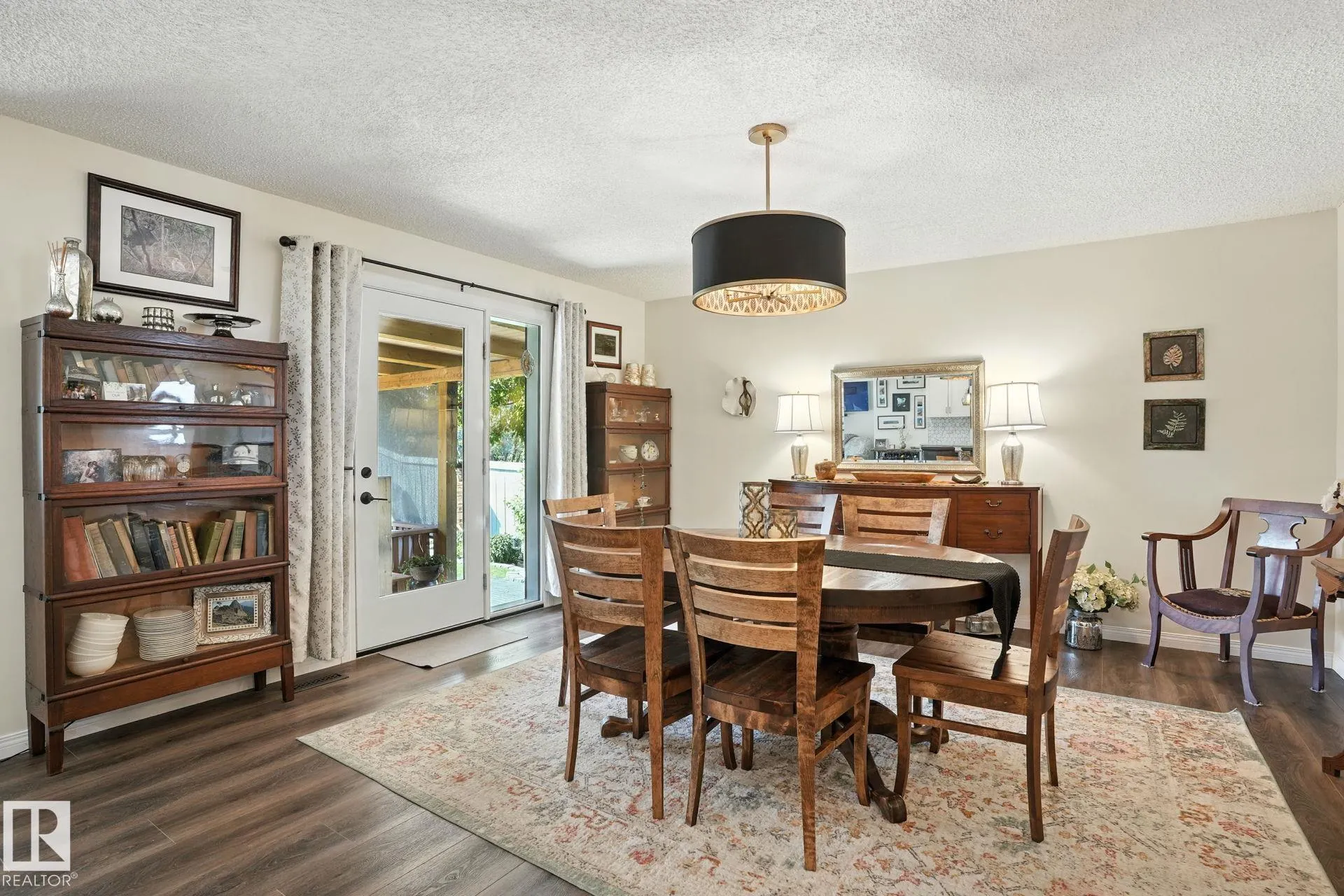 53 CREEKSIDE Way
