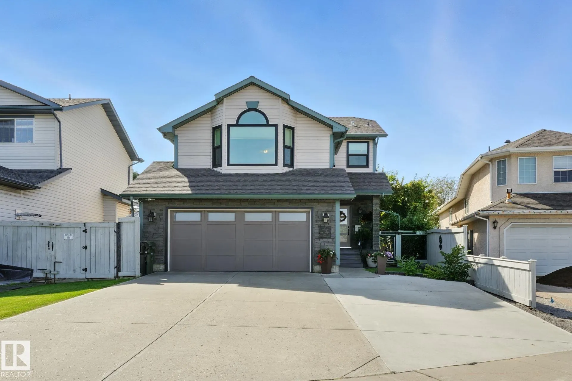 53 CREEKSIDE Way