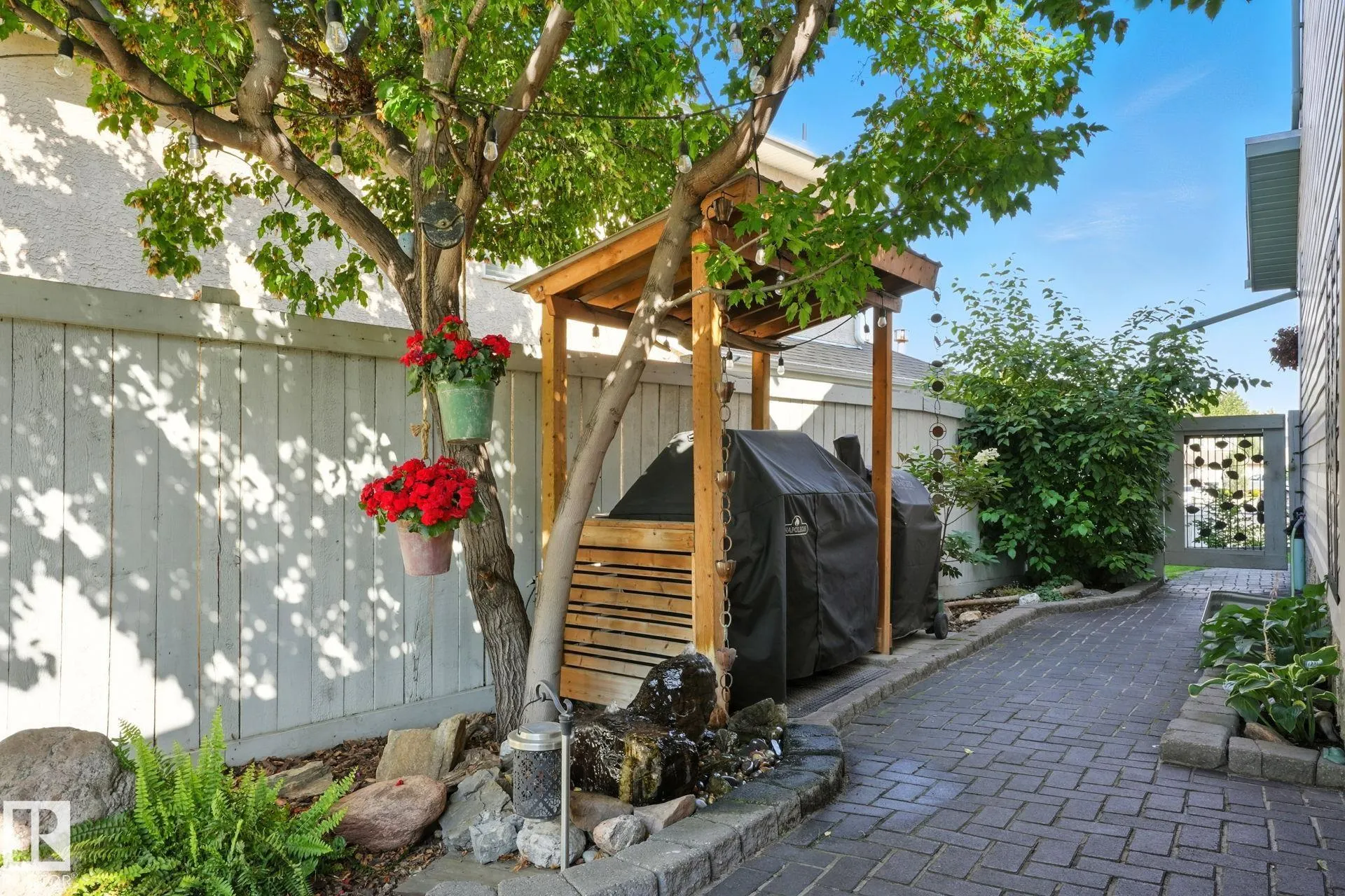 53 CREEKSIDE Way