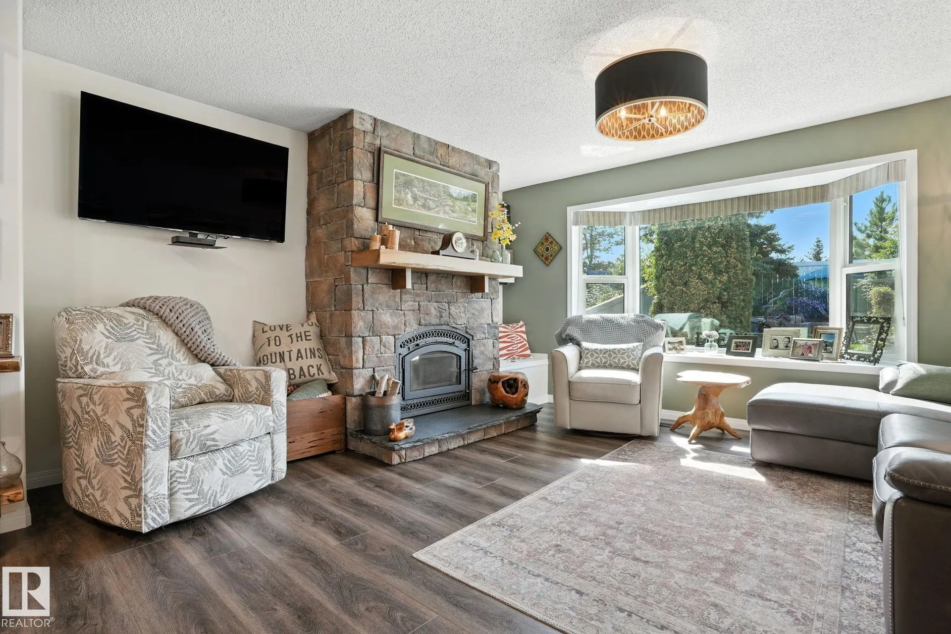 53 CREEKSIDE Way
