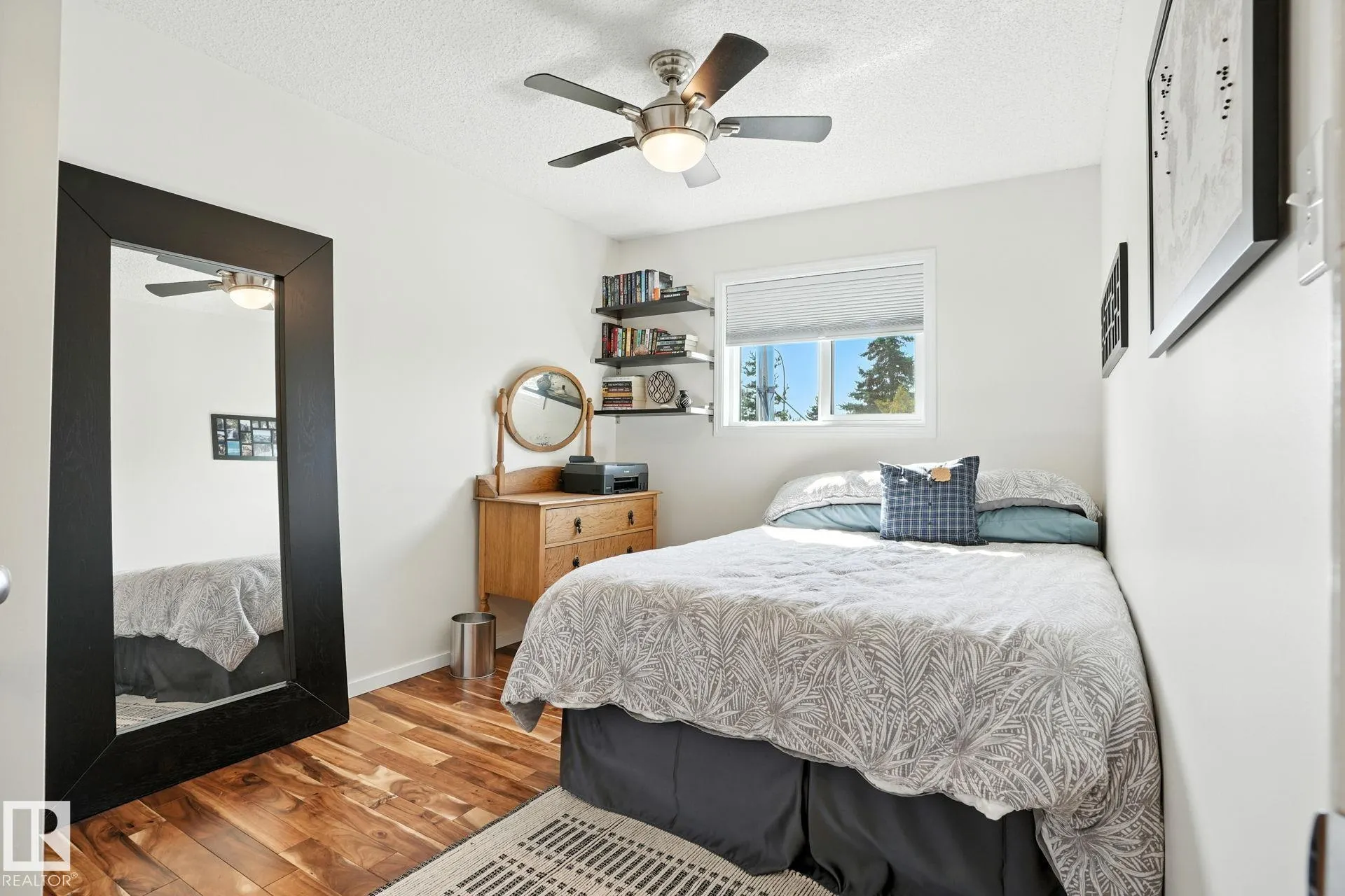 53 CREEKSIDE Way