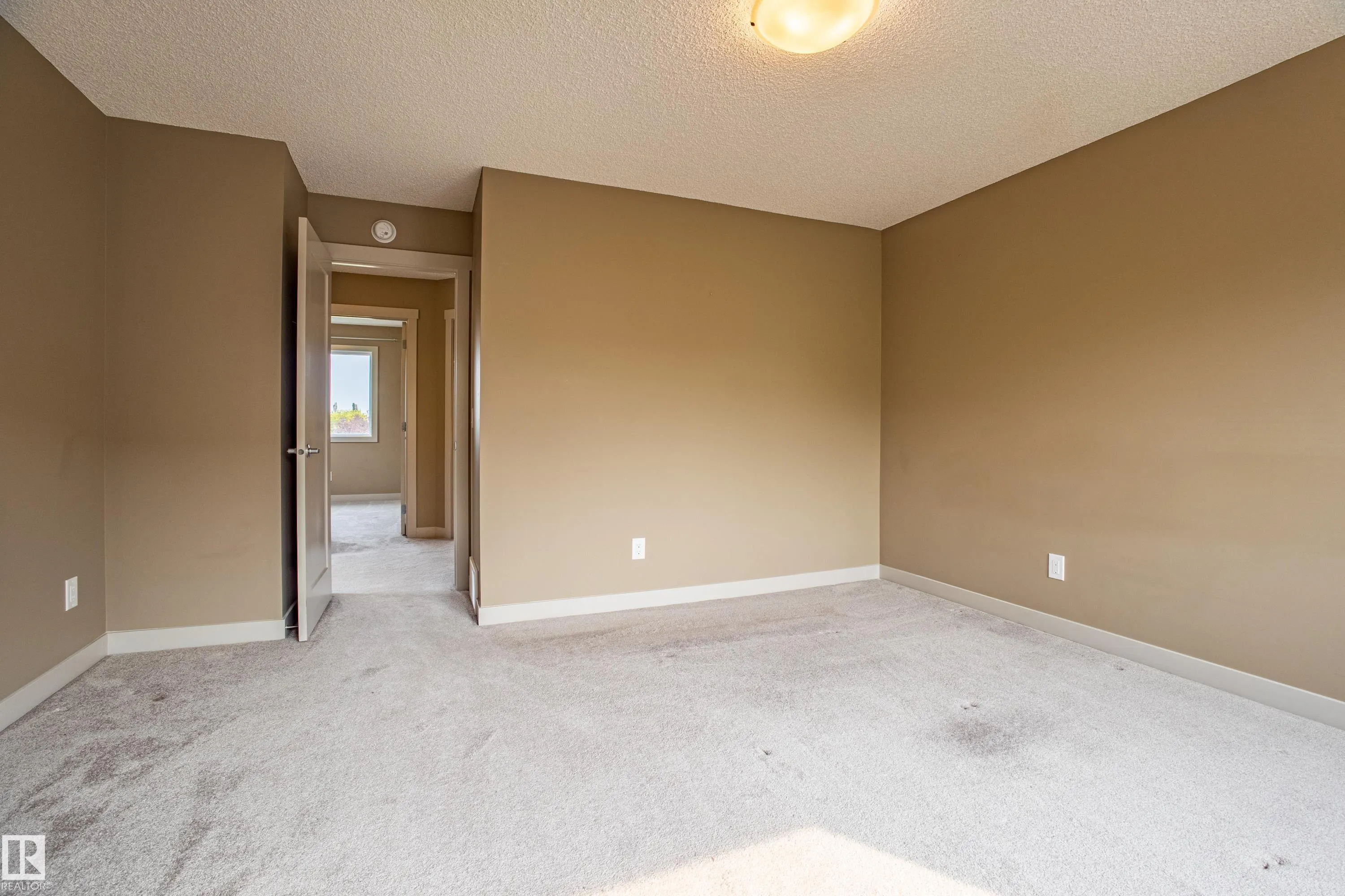 2121 HADDOW Drive