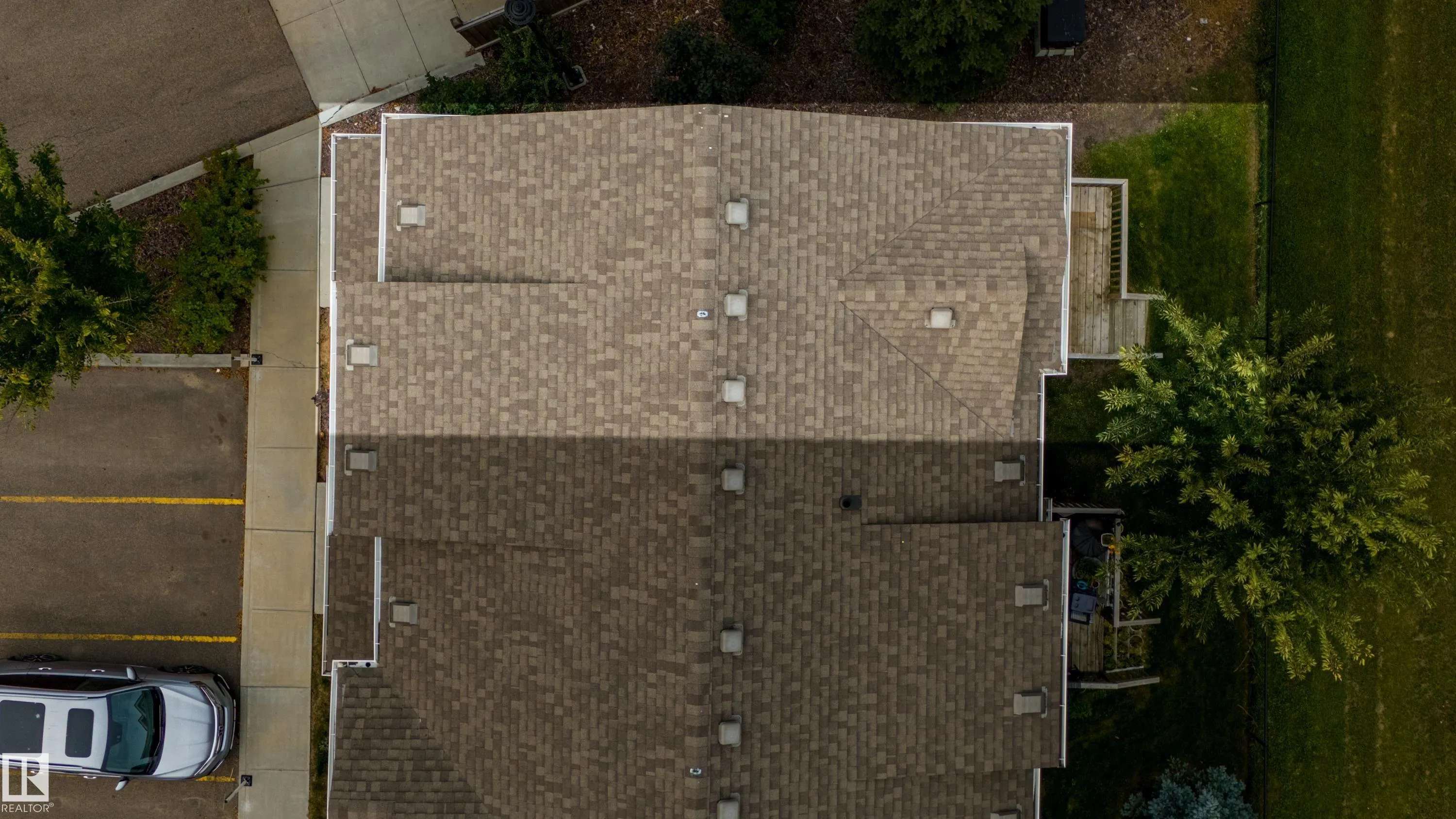 2121 HADDOW Drive