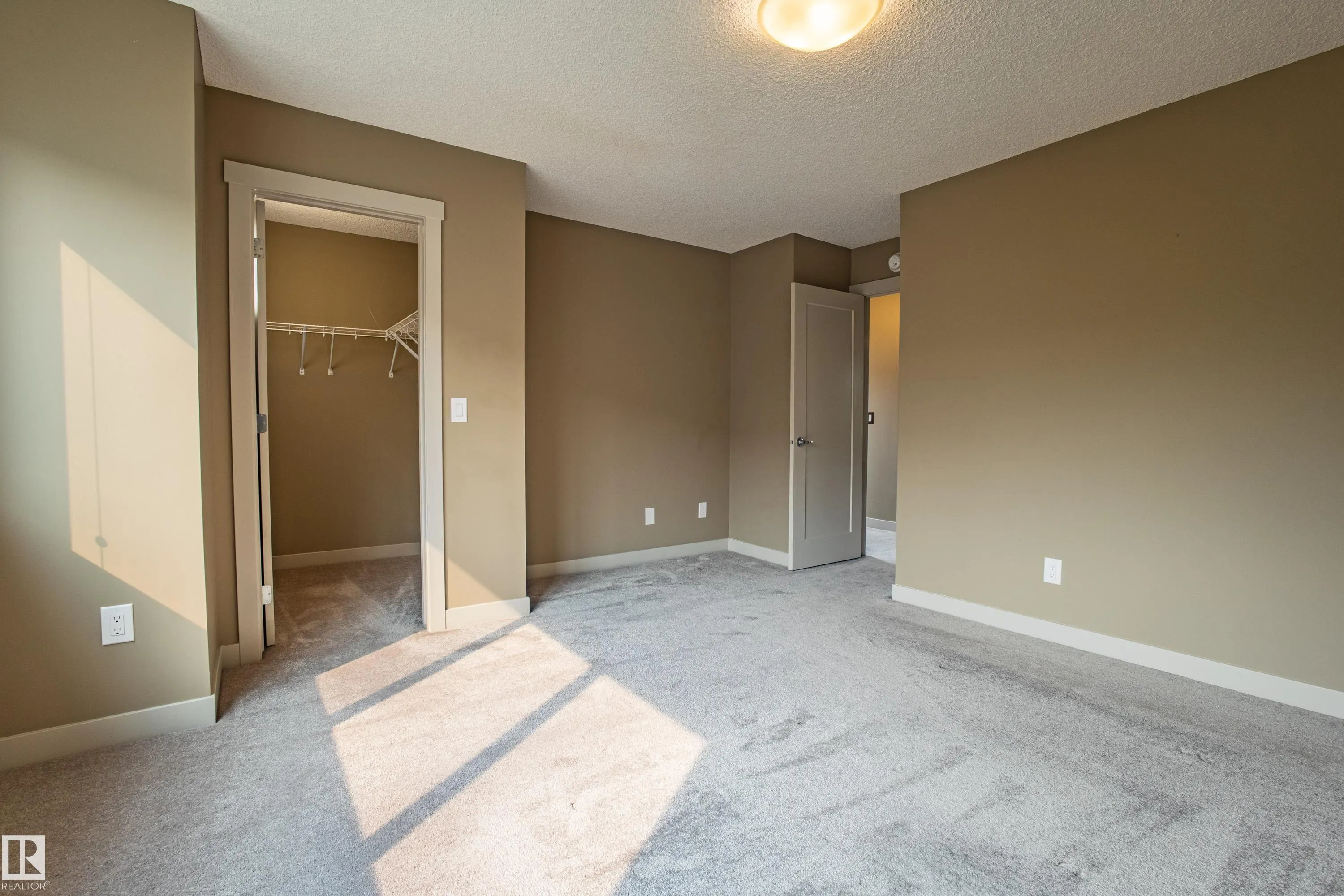 2121 HADDOW Drive