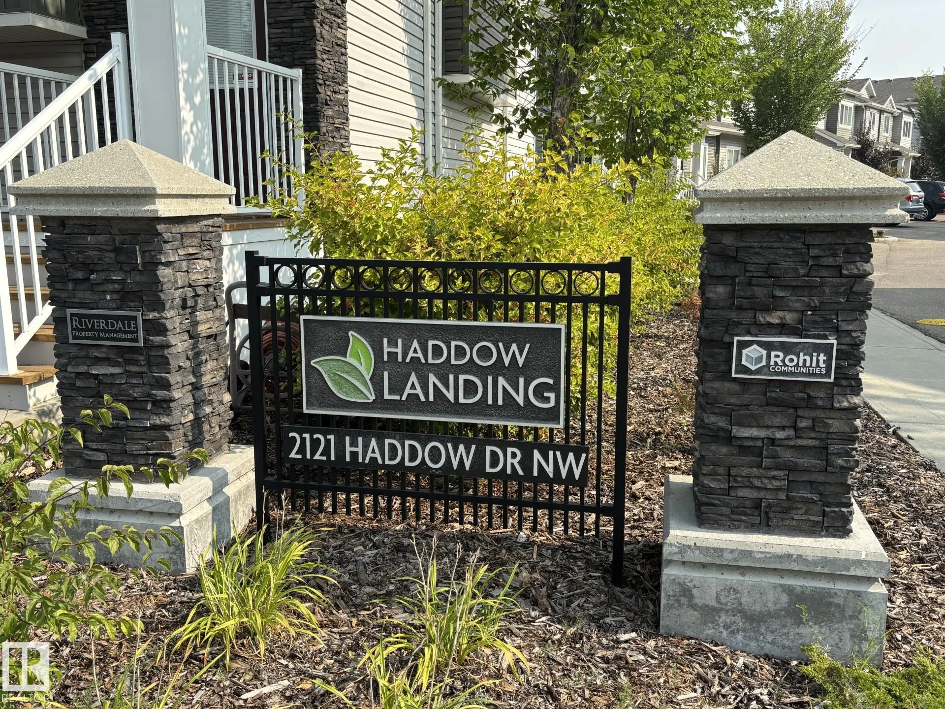 2121 HADDOW Drive